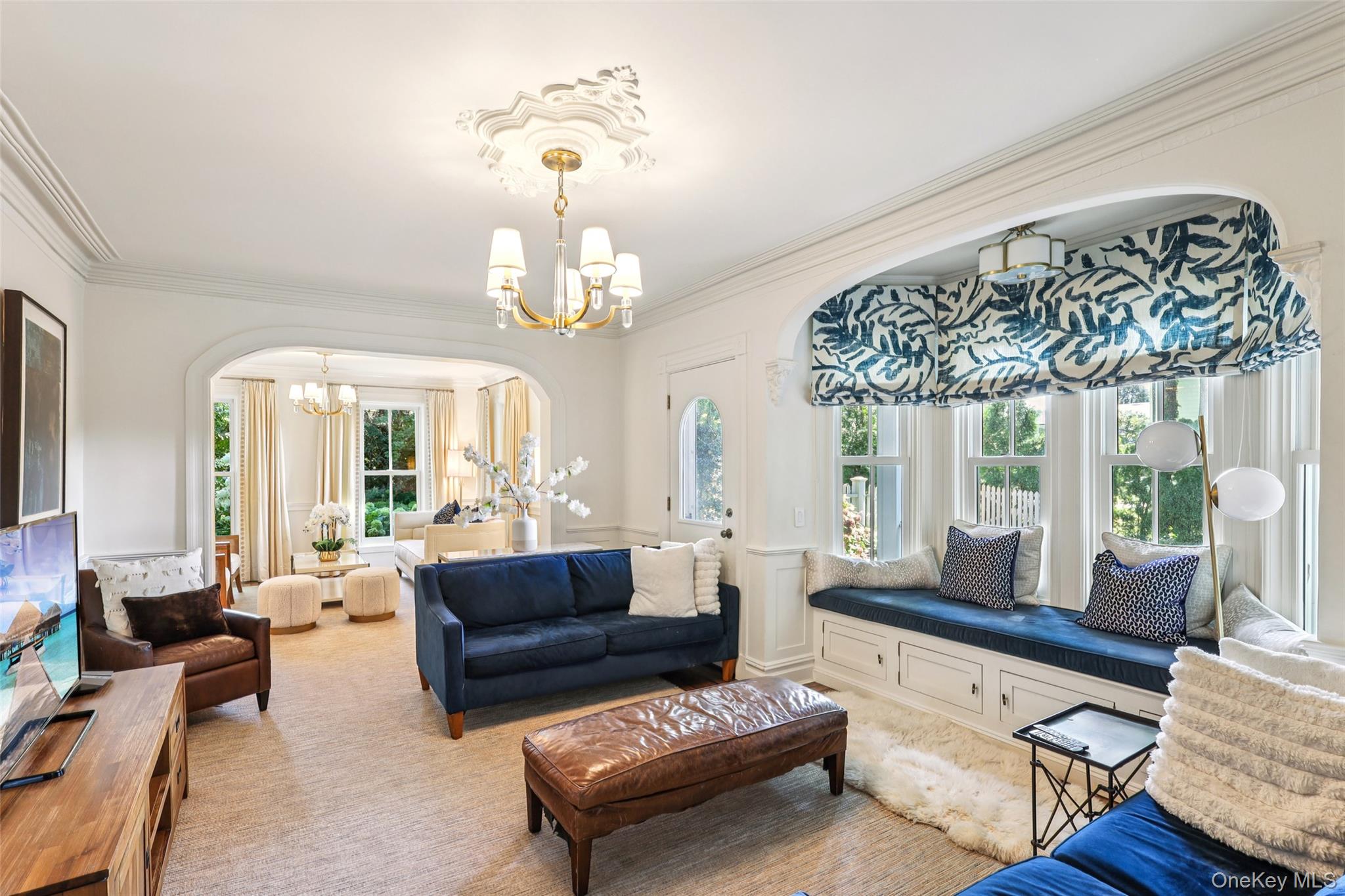 19 E Williston Avenue, East Williston, NY 11596