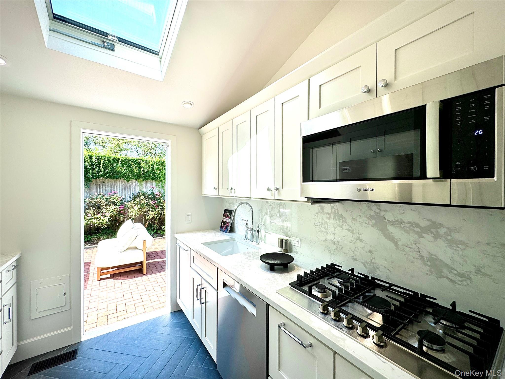 92 Ocean Avenue # 3, East Hampton, NY 11937