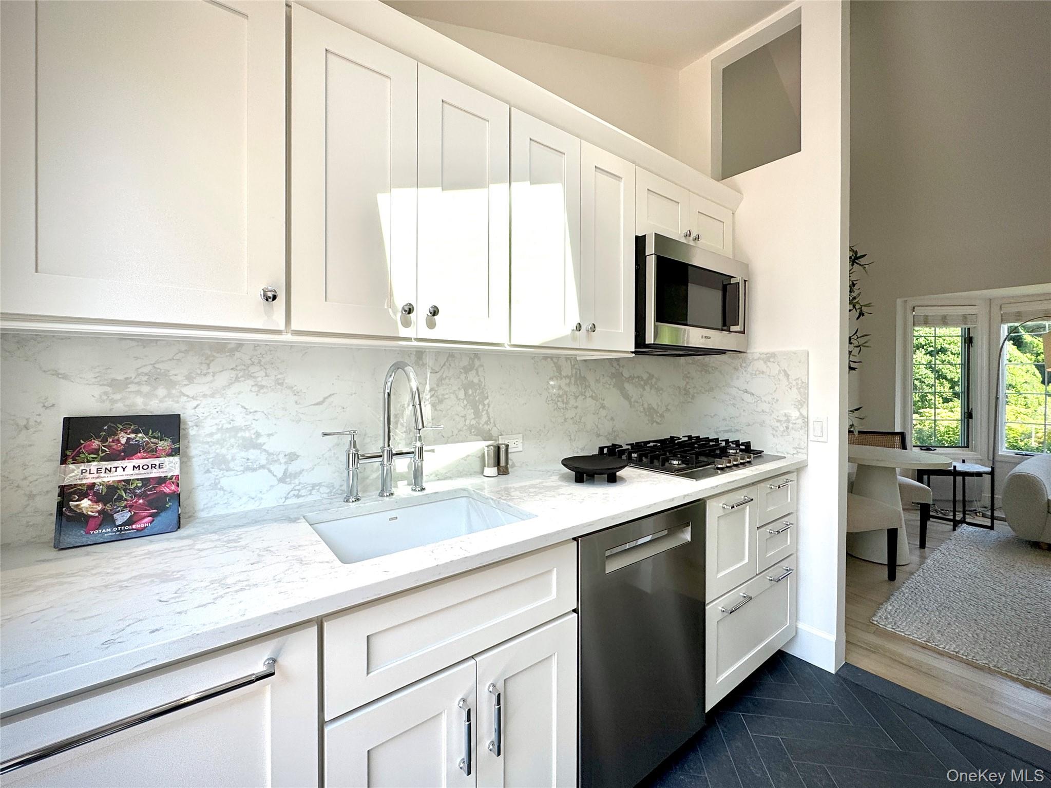 92 Ocean Avenue # 3, East Hampton, NY 11937