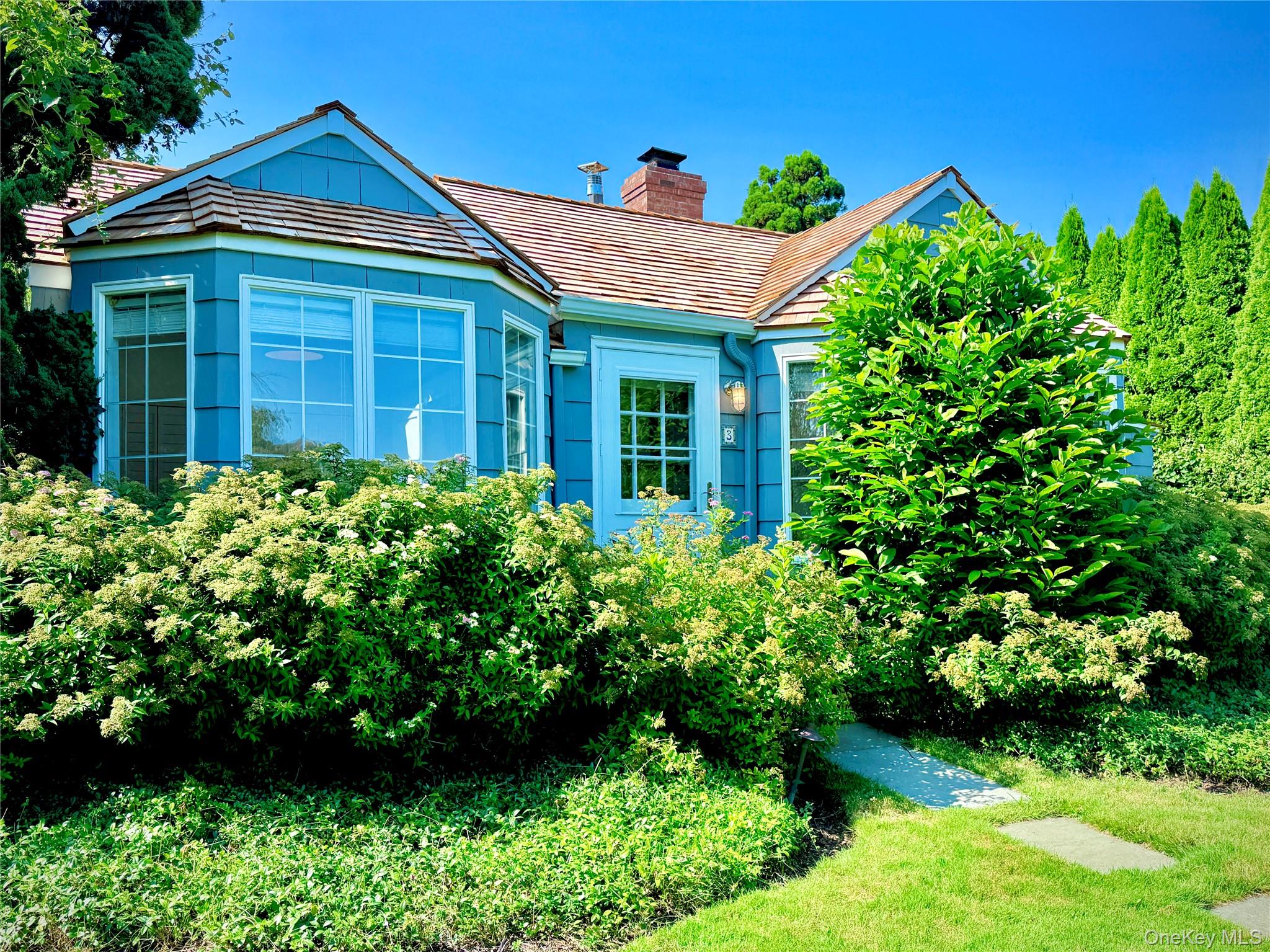 92 Ocean Avenue # 3, East Hampton, NY 11937