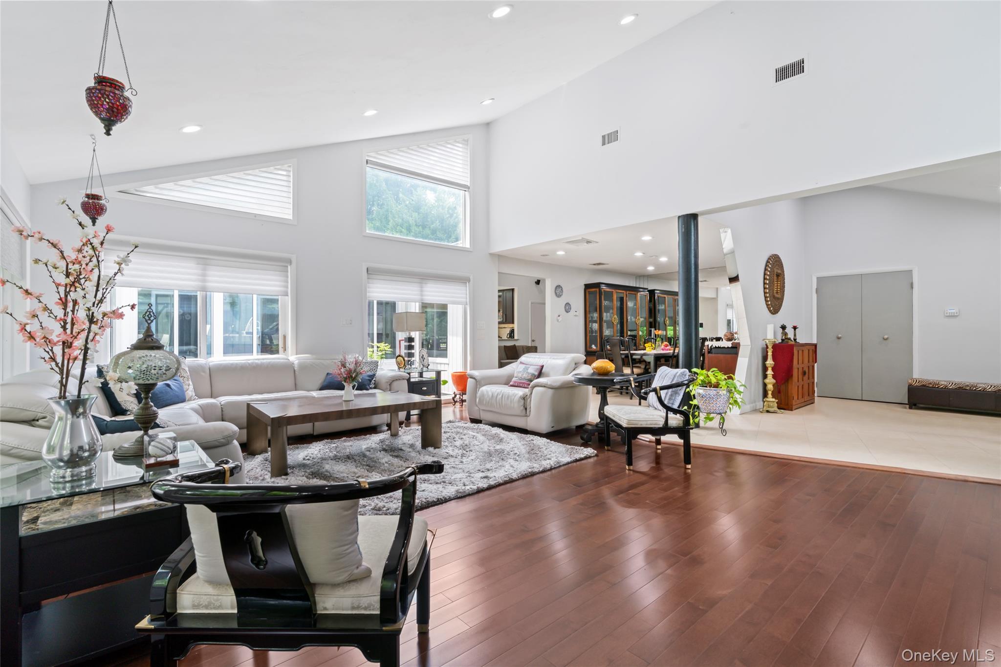 2 Bristol Drive, Woodbury, NY 11797