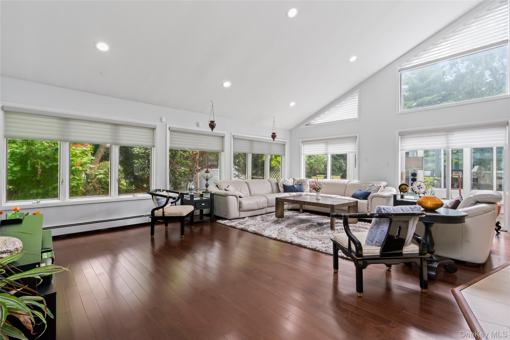 2 Bristol Drive, Woodbury, NY 11797