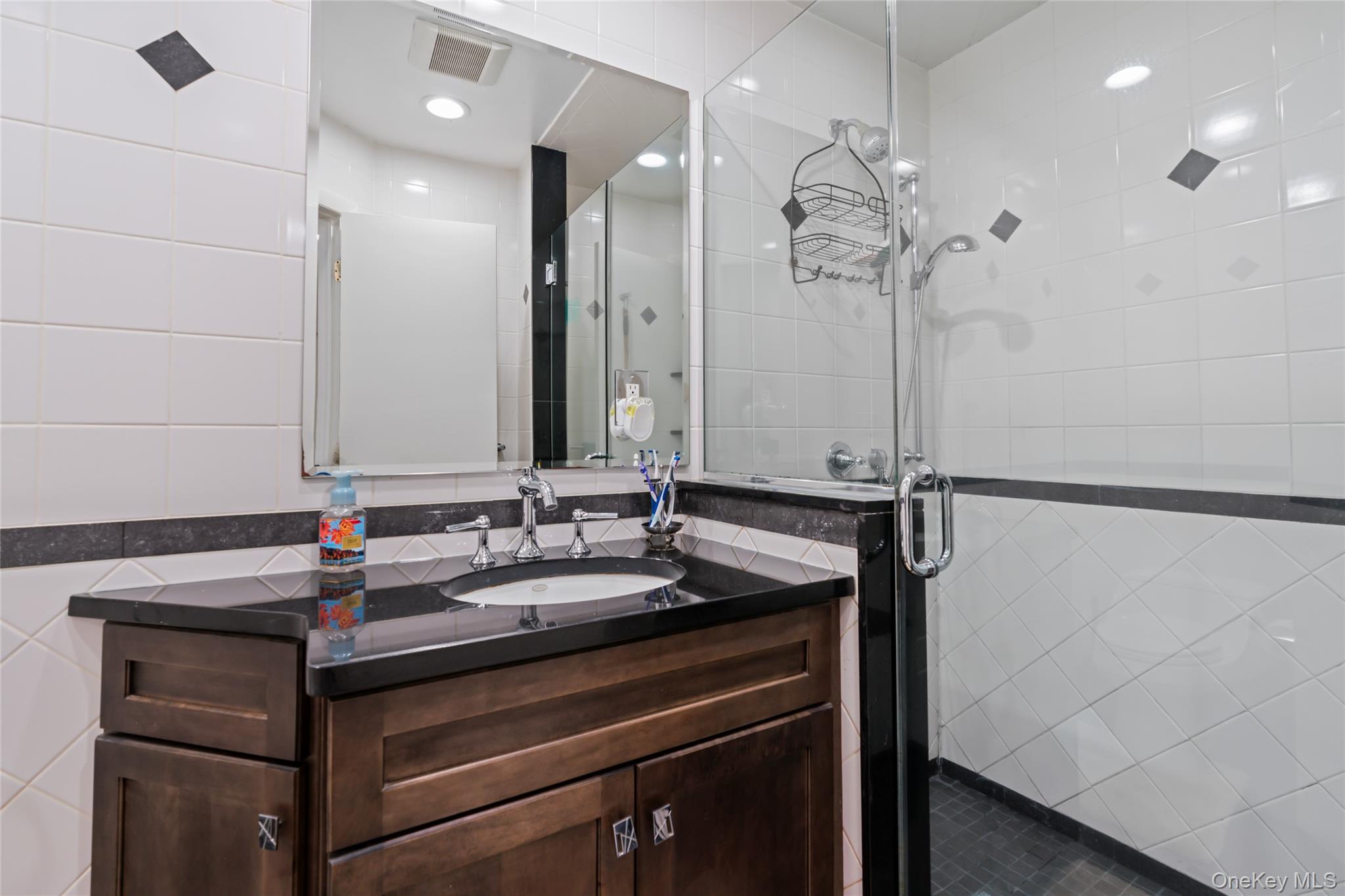 2 Bristol Drive, Woodbury, NY 11797