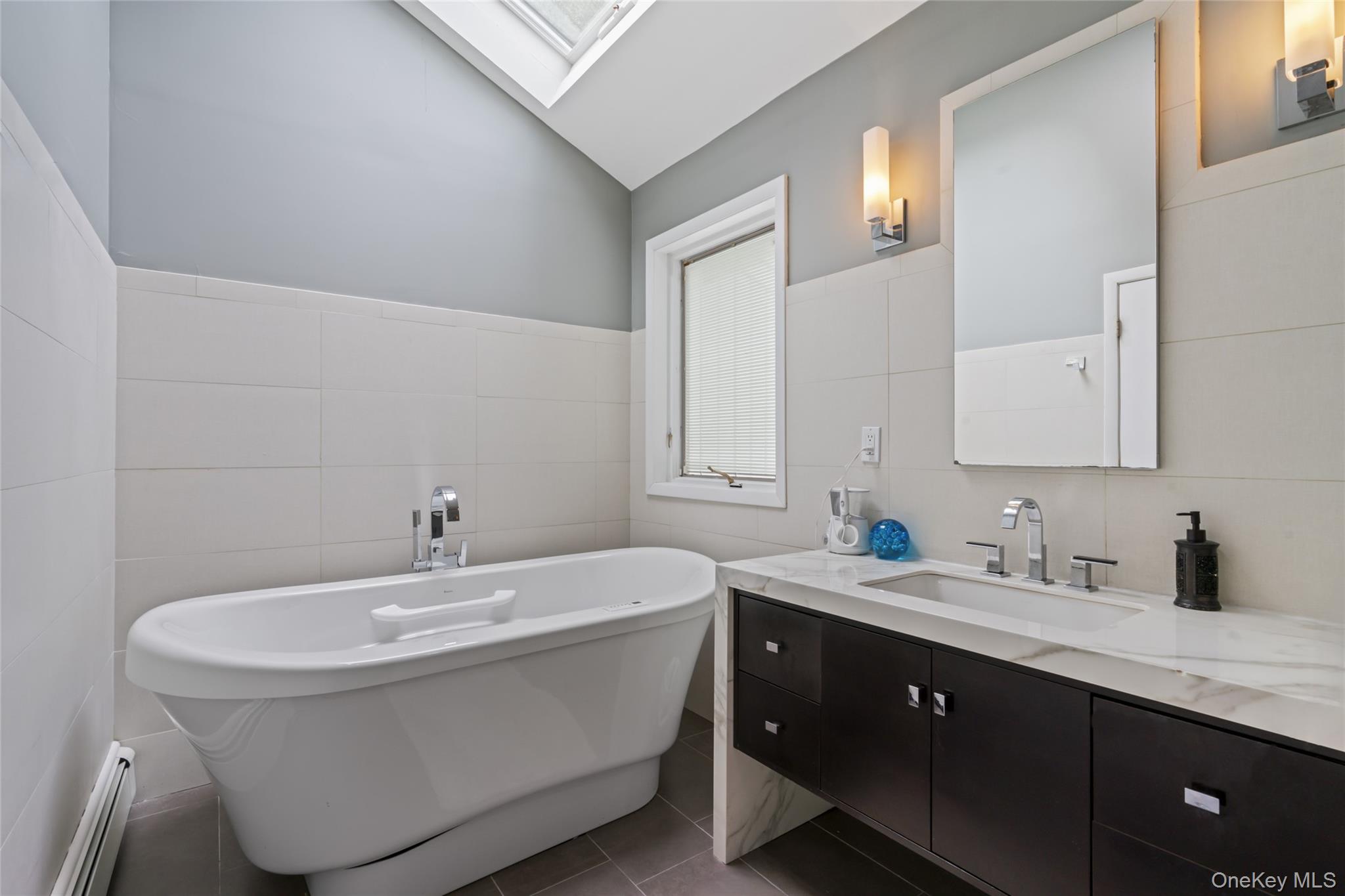 2 Bristol Drive, Woodbury, NY 11797