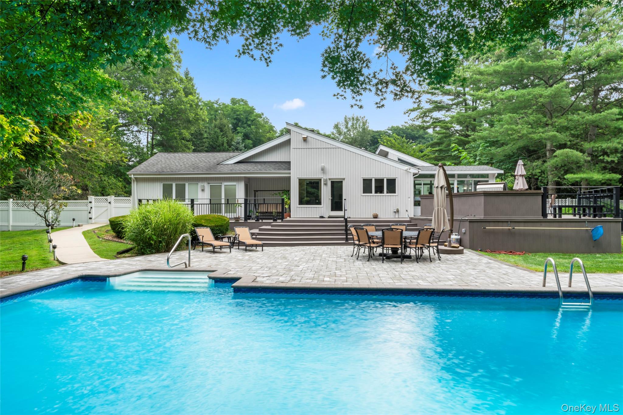 2 Bristol Drive, Woodbury, NY 11797