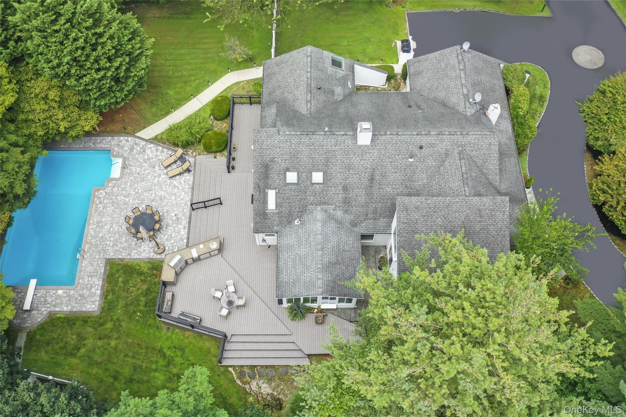 2 Bristol Drive, Woodbury, NY 11797