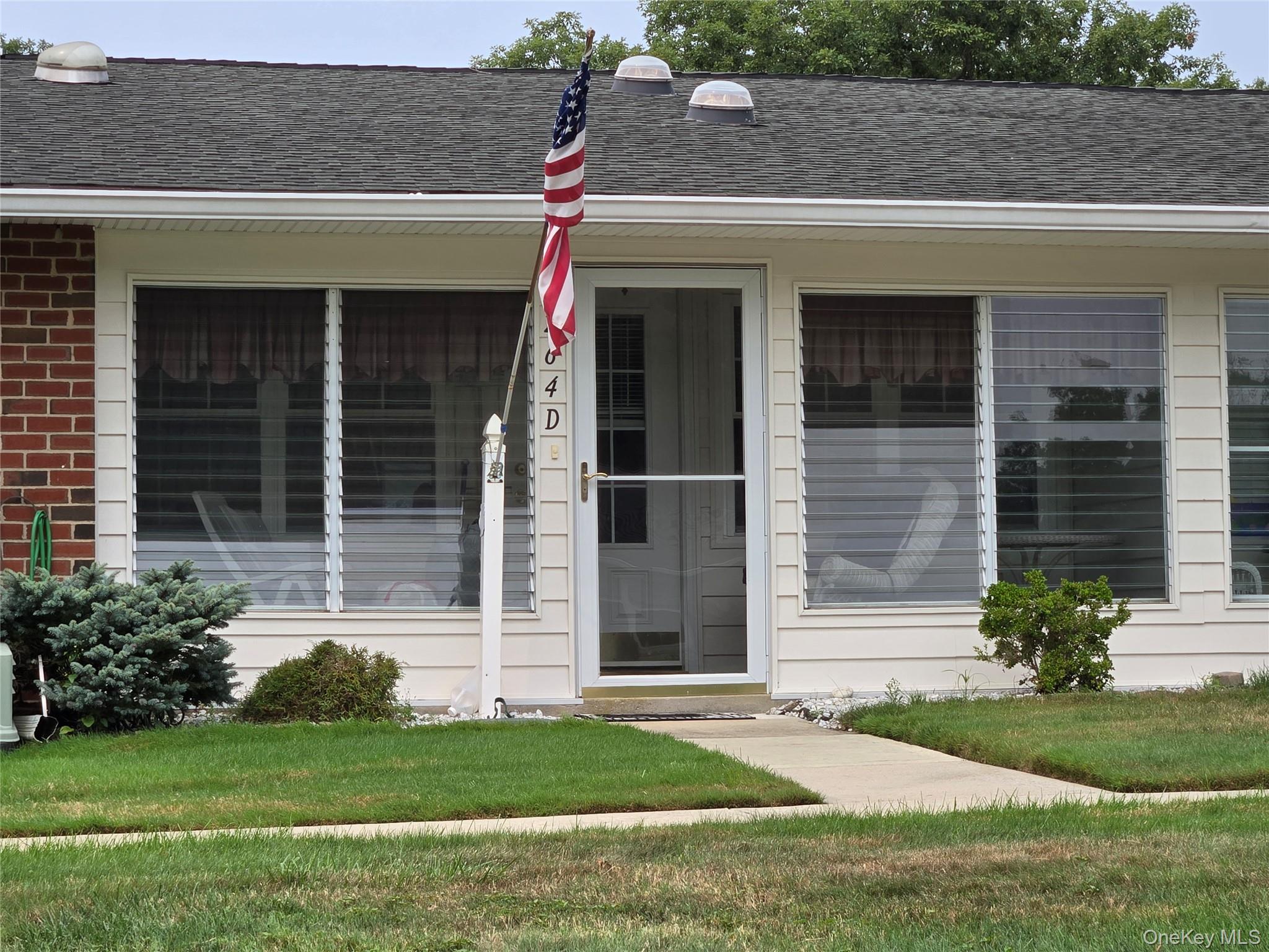 264 Newcastle Court # D, Ridge, NY 11961