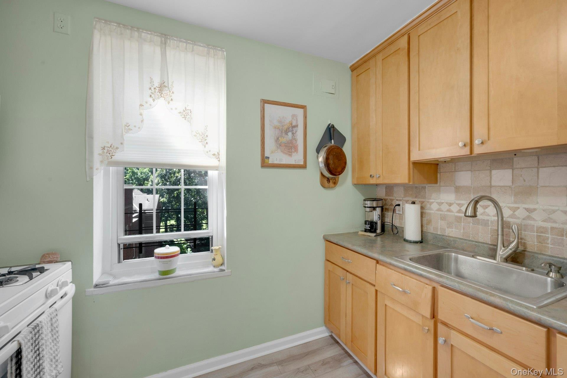 1348 Midland Avenue # 5K, Bronxville, NY 10708