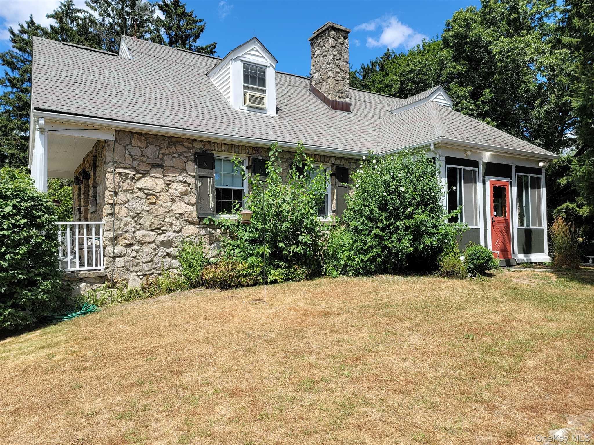 2 Hart Drive # 1, Poughkeepsie, NY 12603