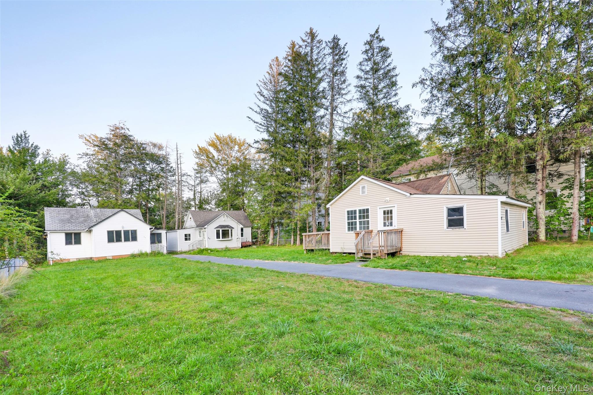 22 Edgewood Place, South Fallsburg, NY 12779