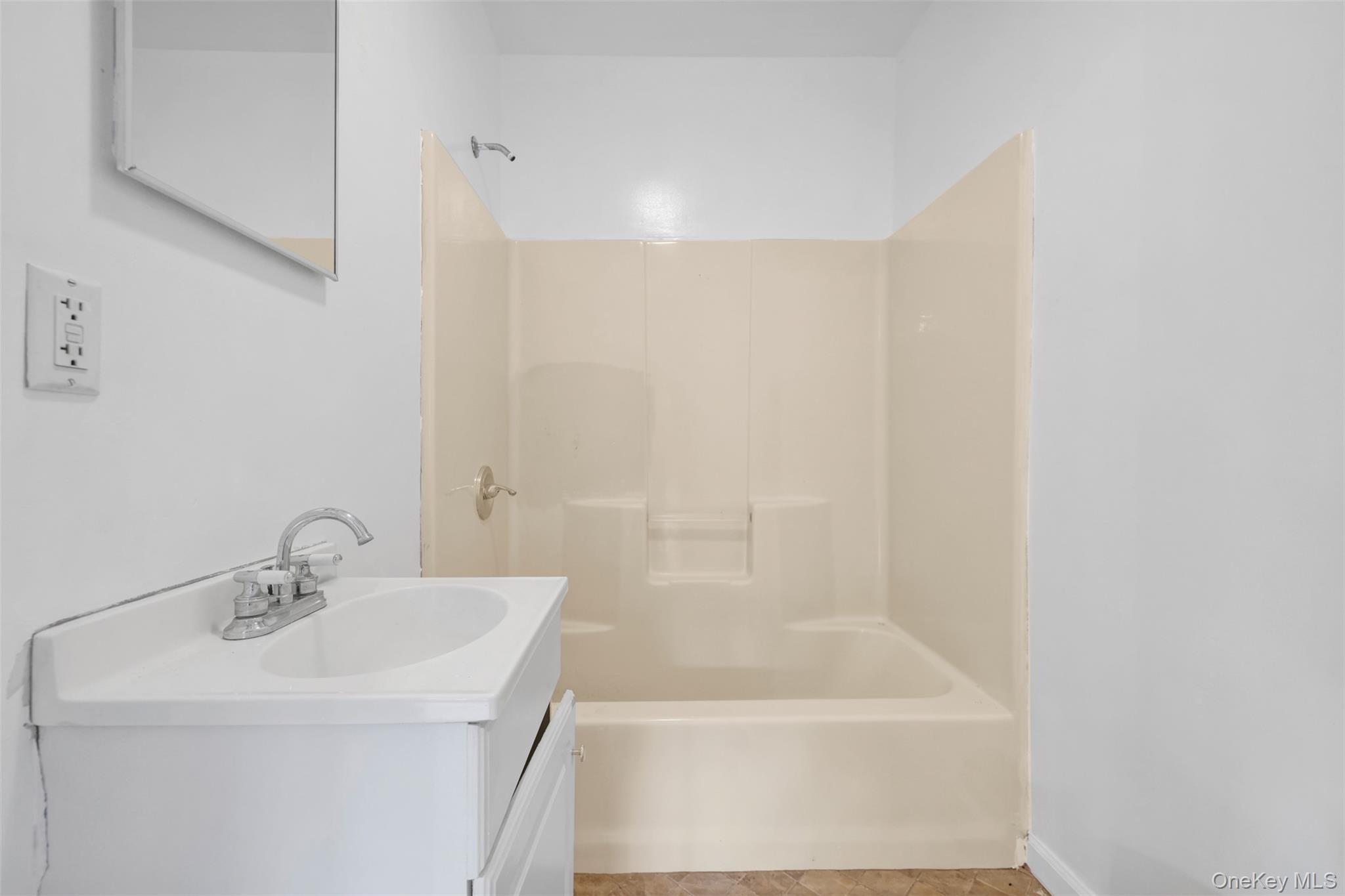 22 Edgewood Place, South Fallsburg, NY 12779