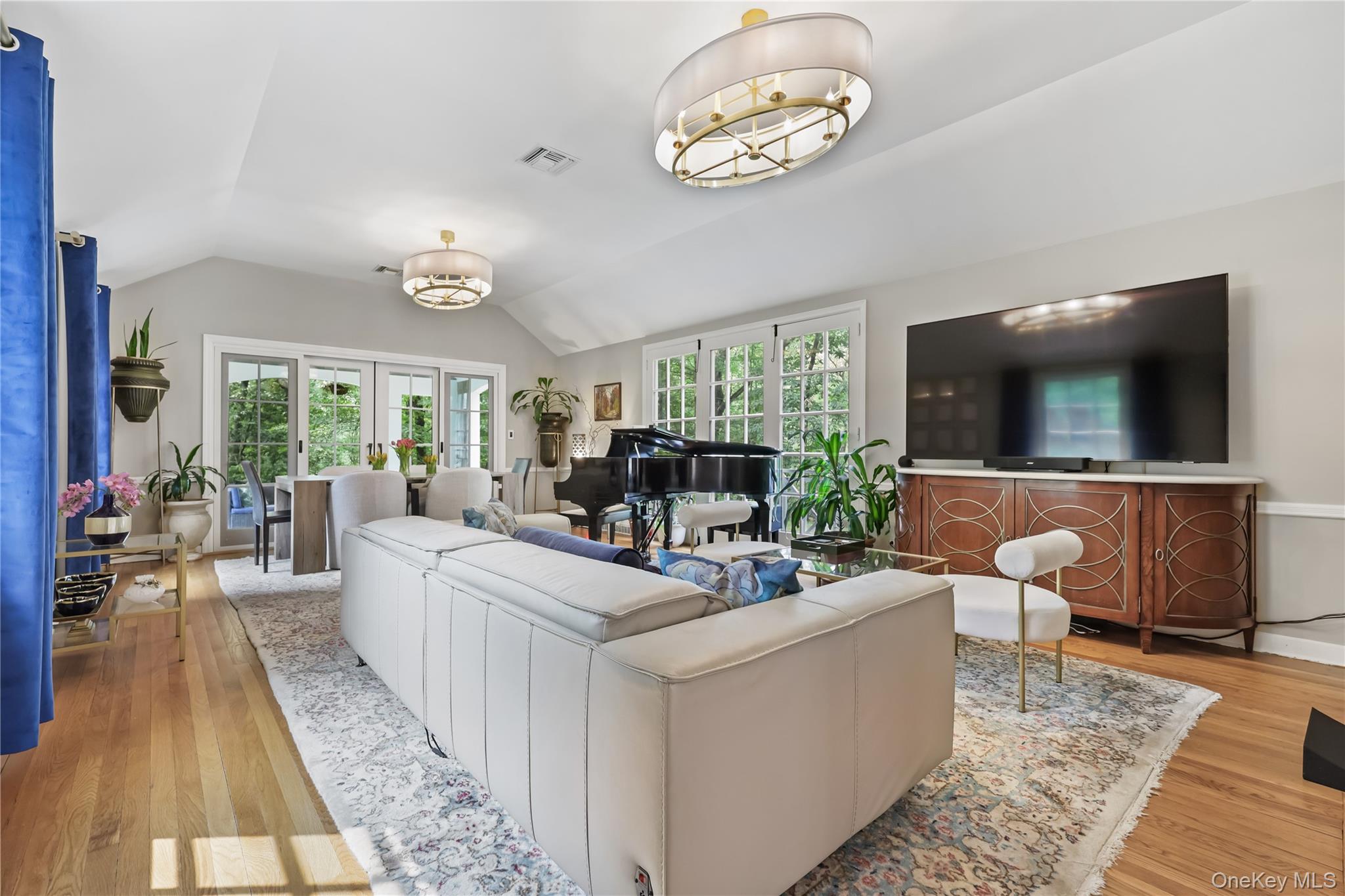 27 Deepwood Hill, Chappaqua, NY 10514