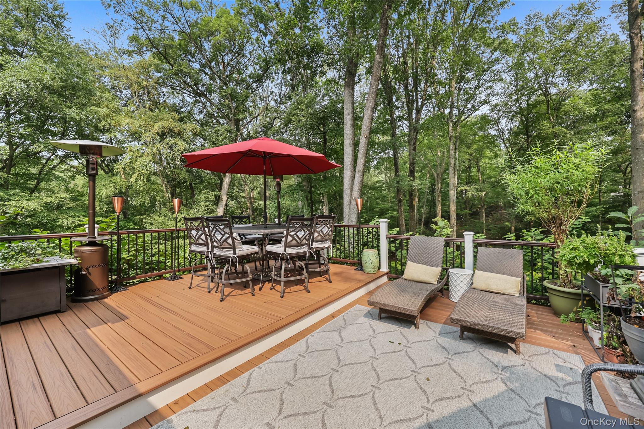 27 Deepwood Hill, Chappaqua, NY 10514