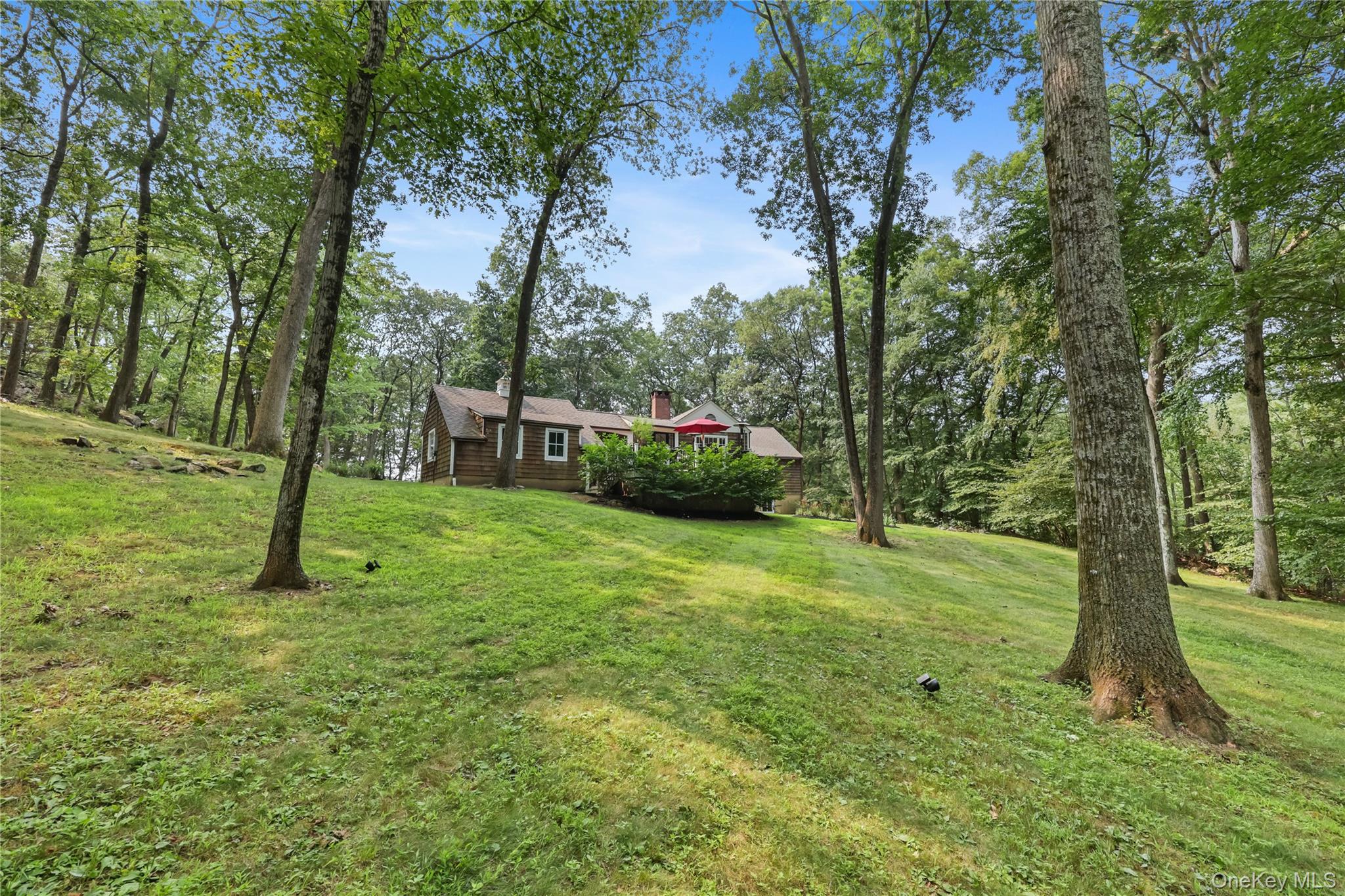 27 Deepwood Hill, Chappaqua, NY 10514