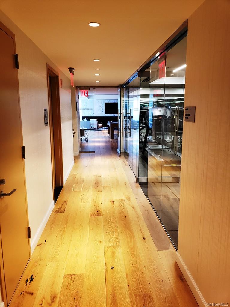 138-35 39th Avenue # 8G, Flushing, NY 11354