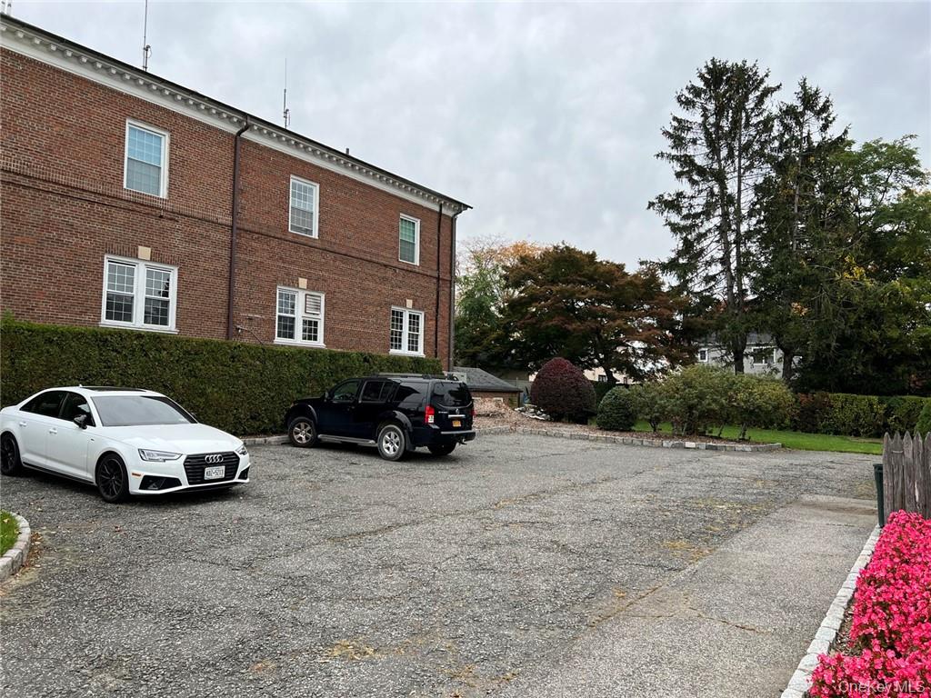 39 Wilmot Road # 1st Fl, Scarsdale, NY 10583