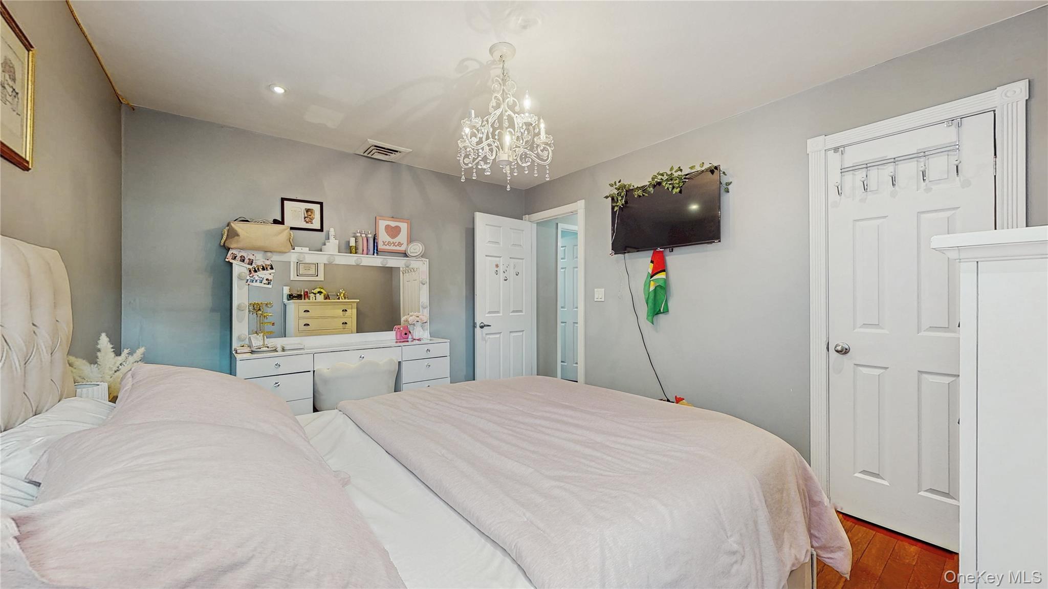 110 Roeckel Avenue, Valley Stream, NY 11580