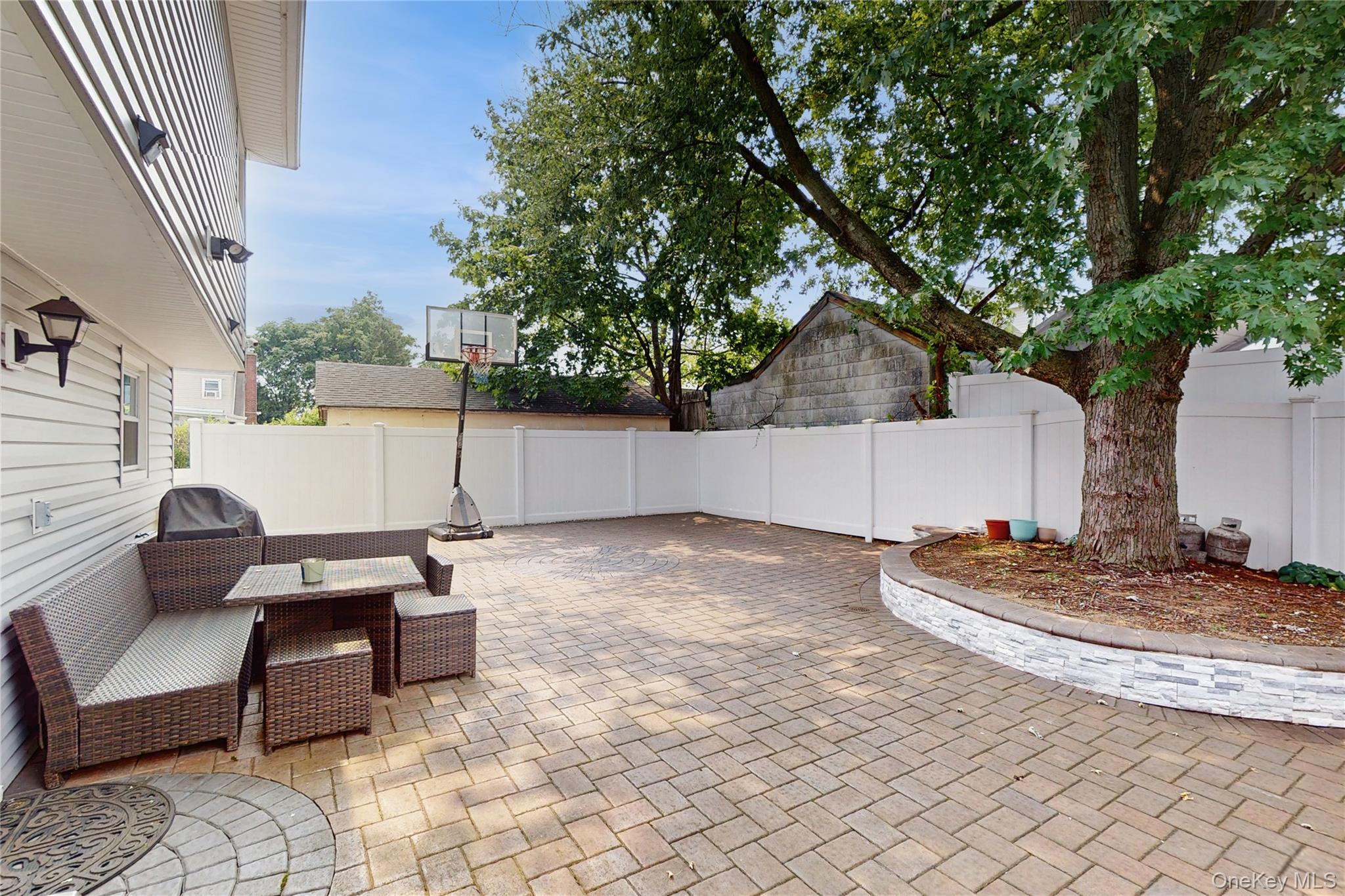 110 Roeckel Avenue, Valley Stream, NY 11580