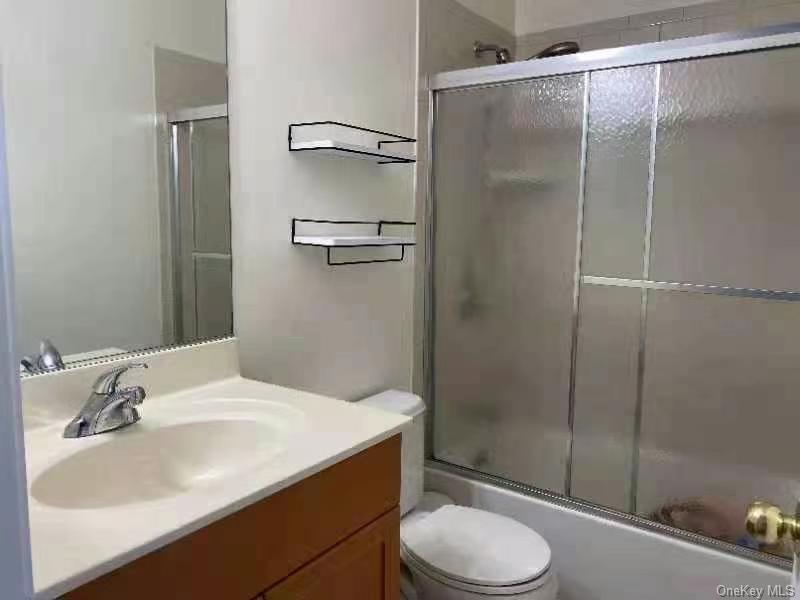 306 Weatherly Place # 107, College Point, NY 11356