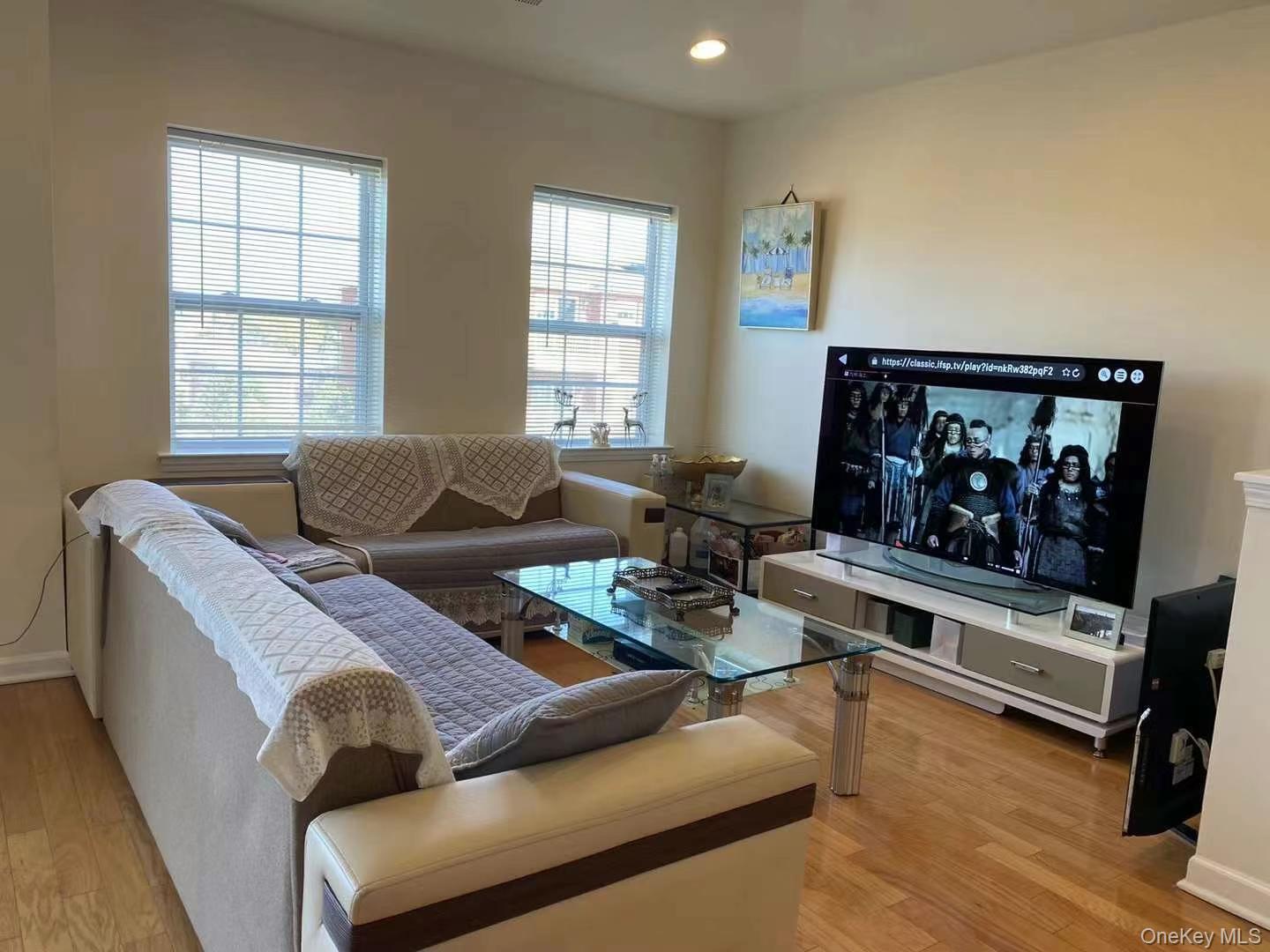 306 Weatherly Place # 107, College Point, NY 11356