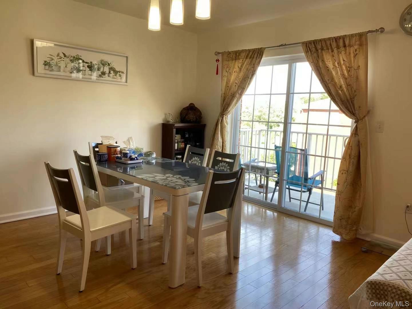 306 Weatherly Place # 107, College Point, NY 11356