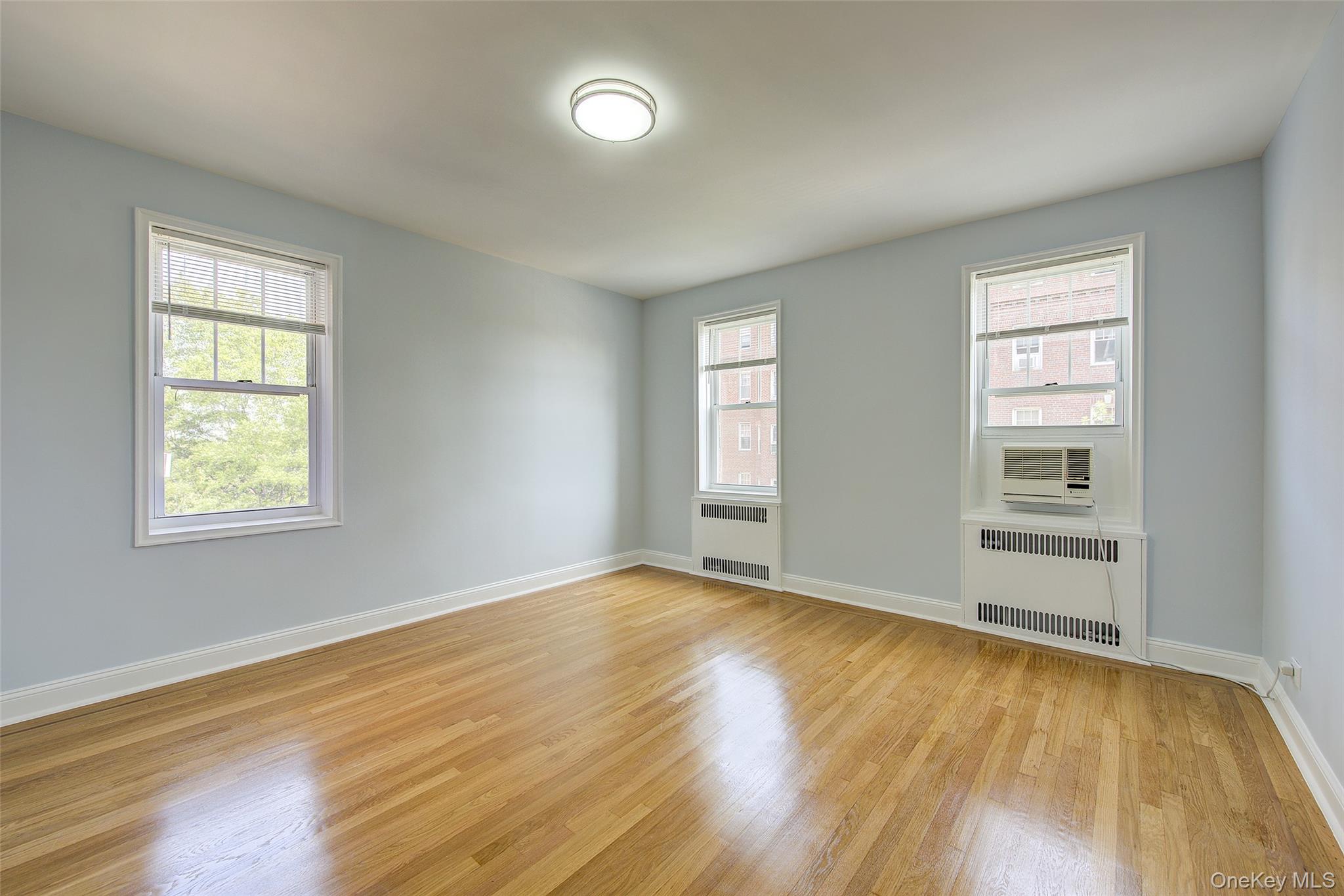 76-36 113th Street # 4J, Forest Hills, NY 11375