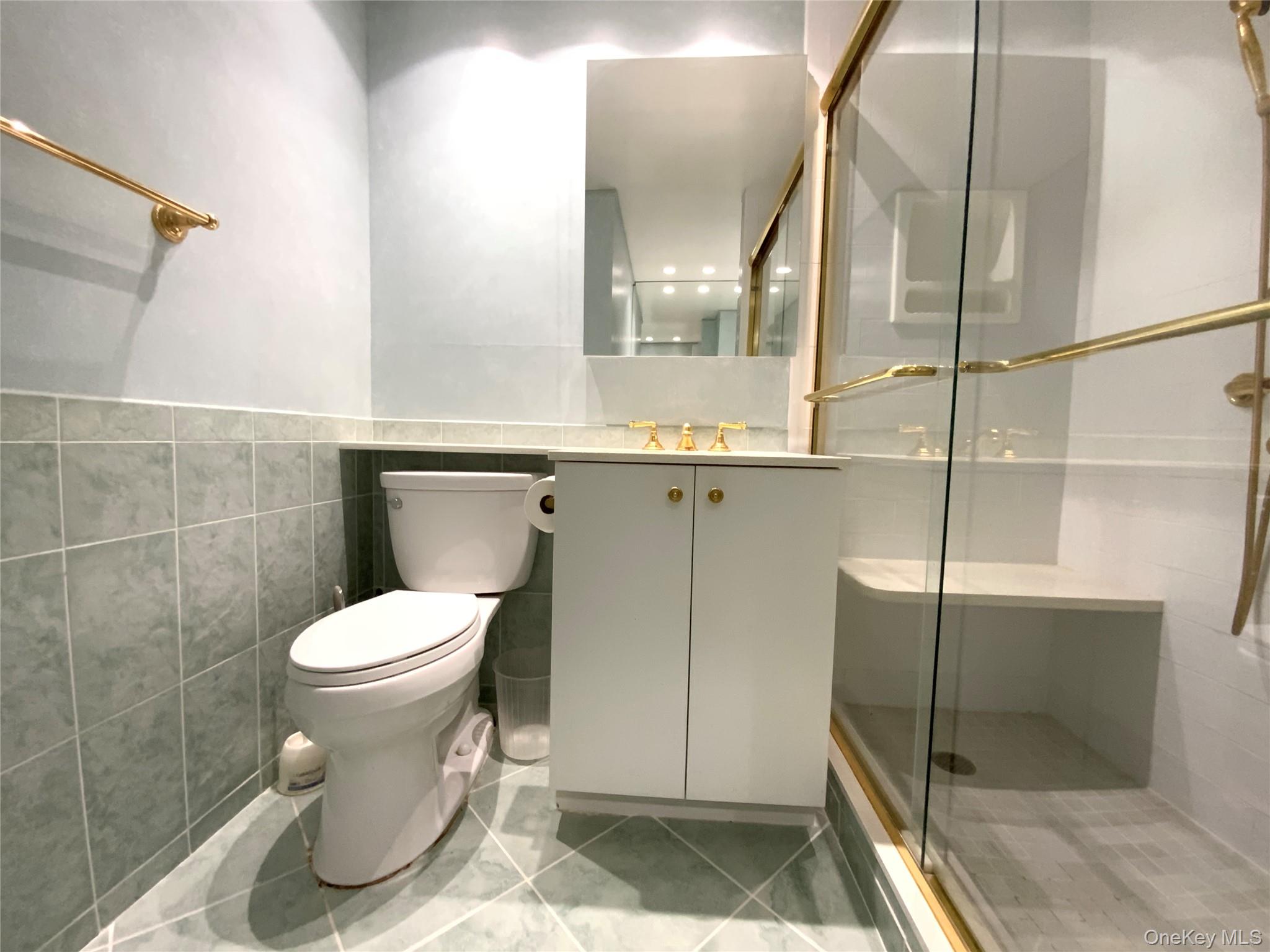 27010 Grand Central Parkway # 25O, Floral Park, NY 11005