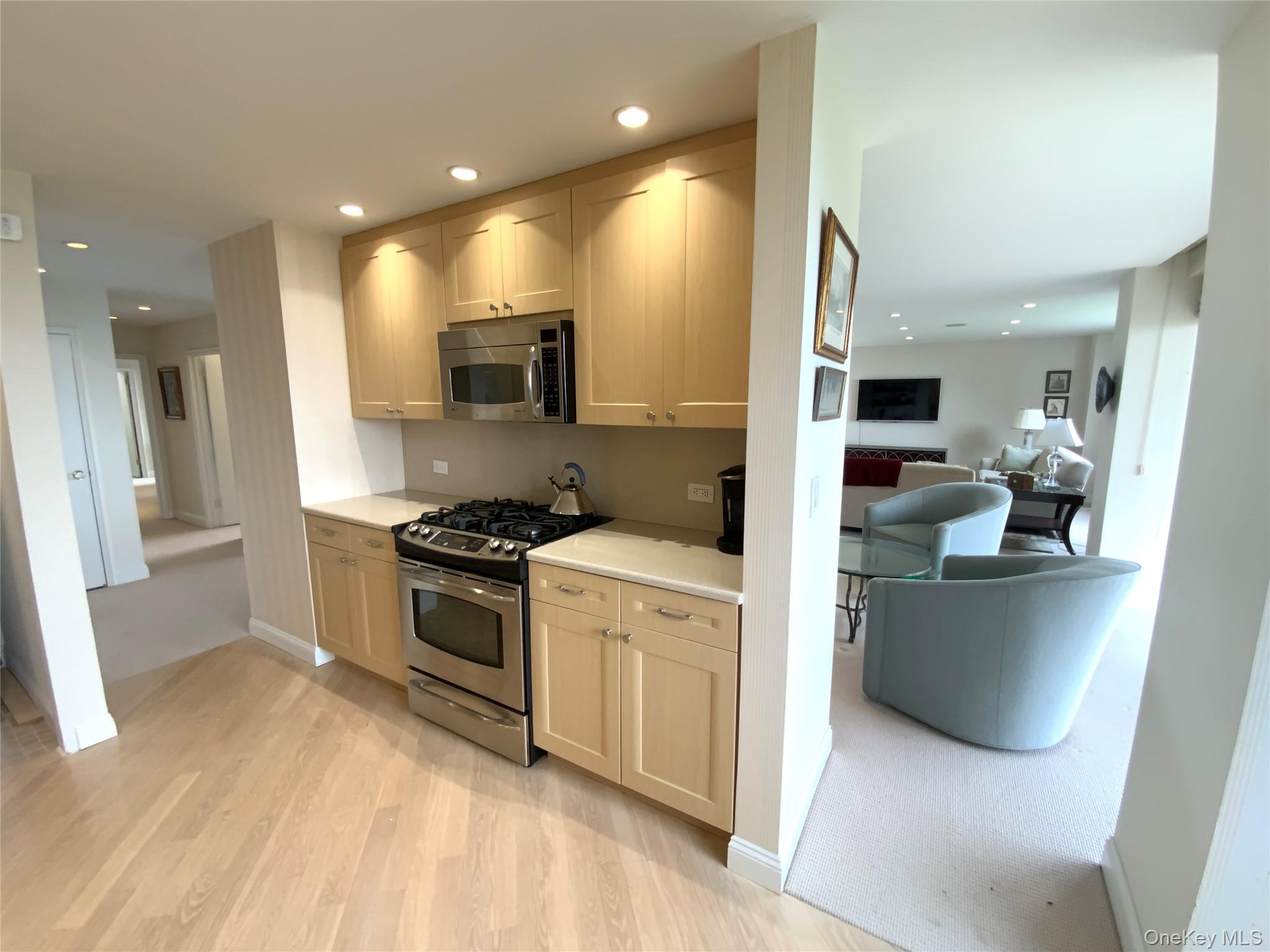 27010 Grand Central Parkway # 25O, Floral Park, NY 11005