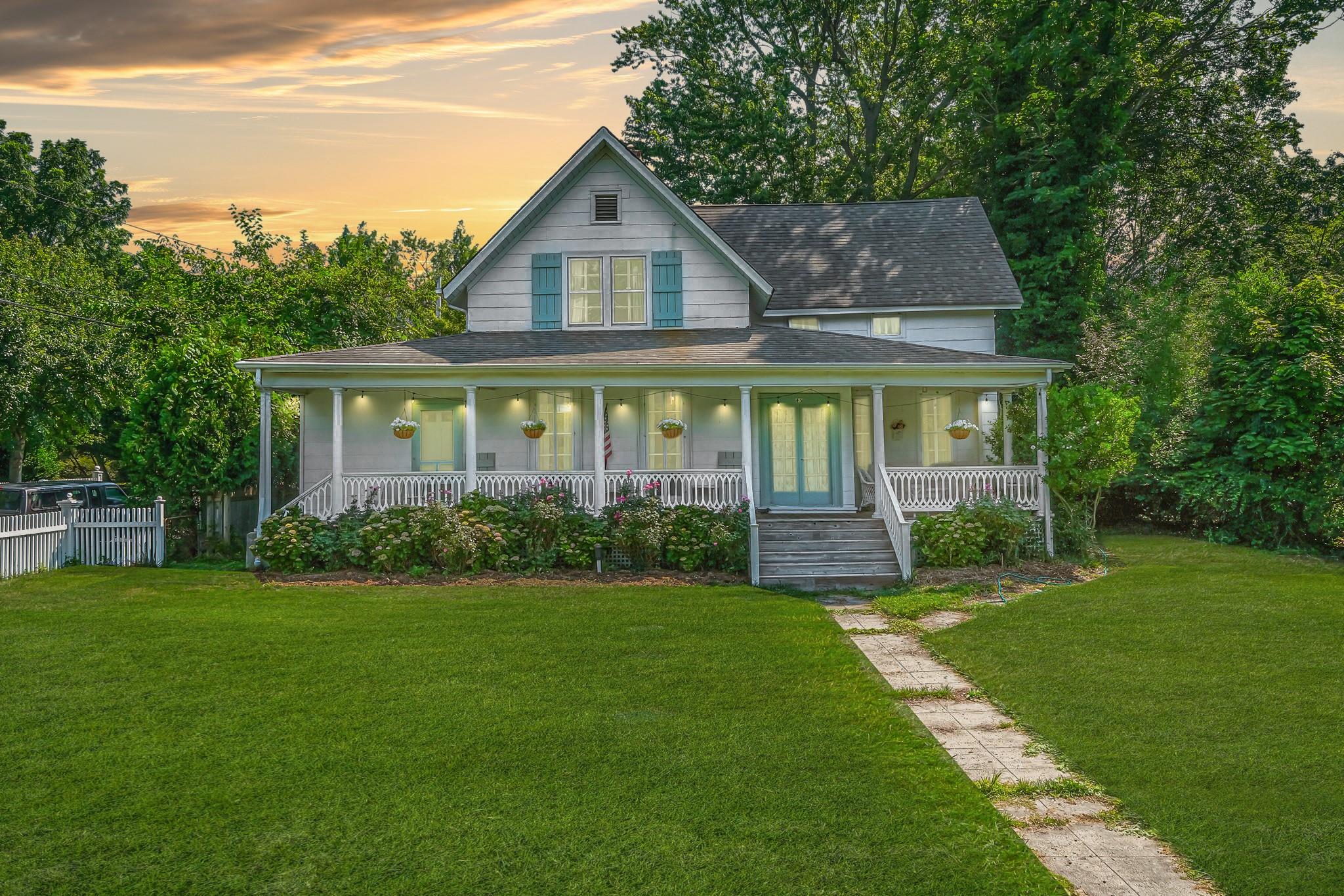 45 Shore, East Setauket, NY 11733