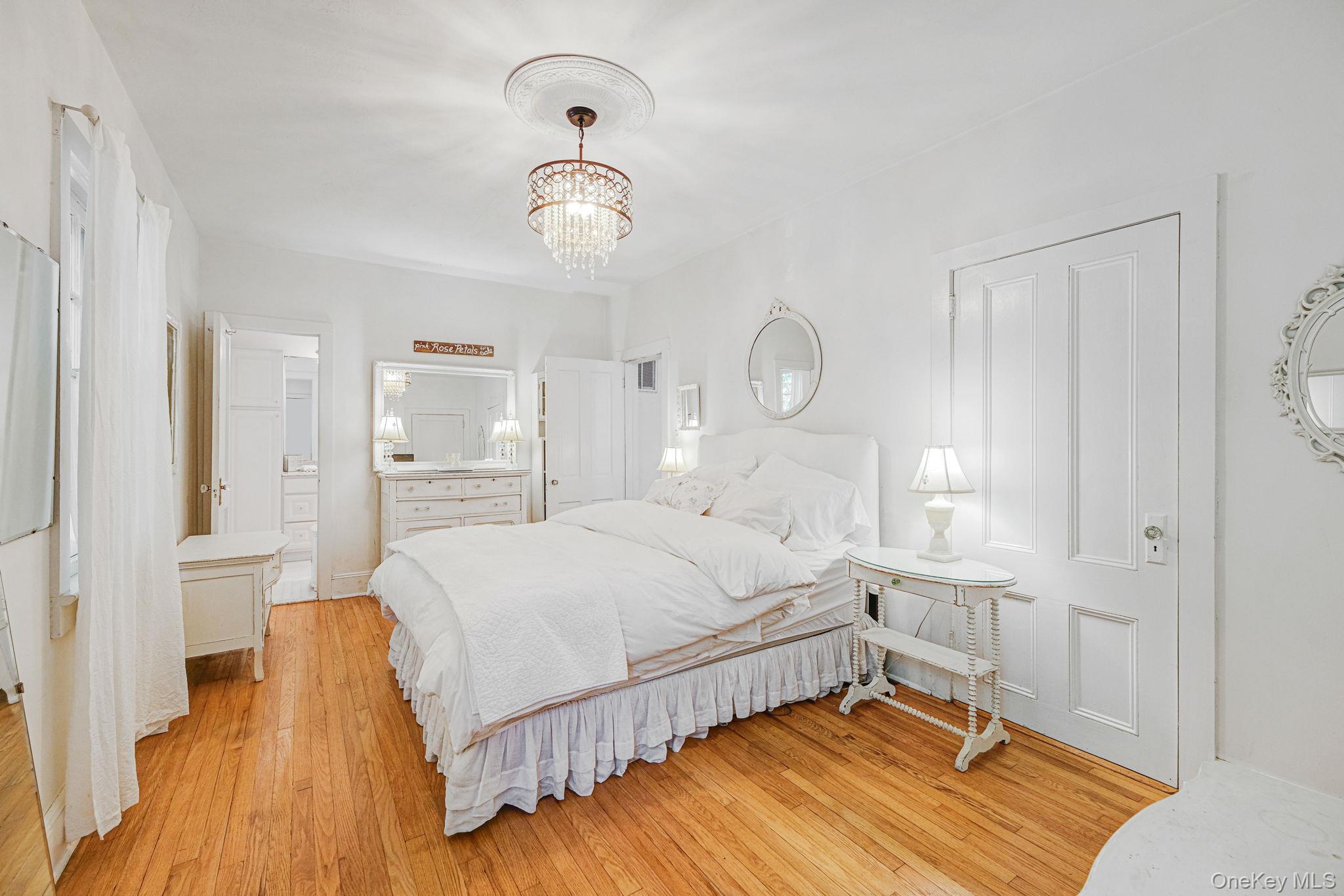 45 Shore Road, East Setauket, NY 11733