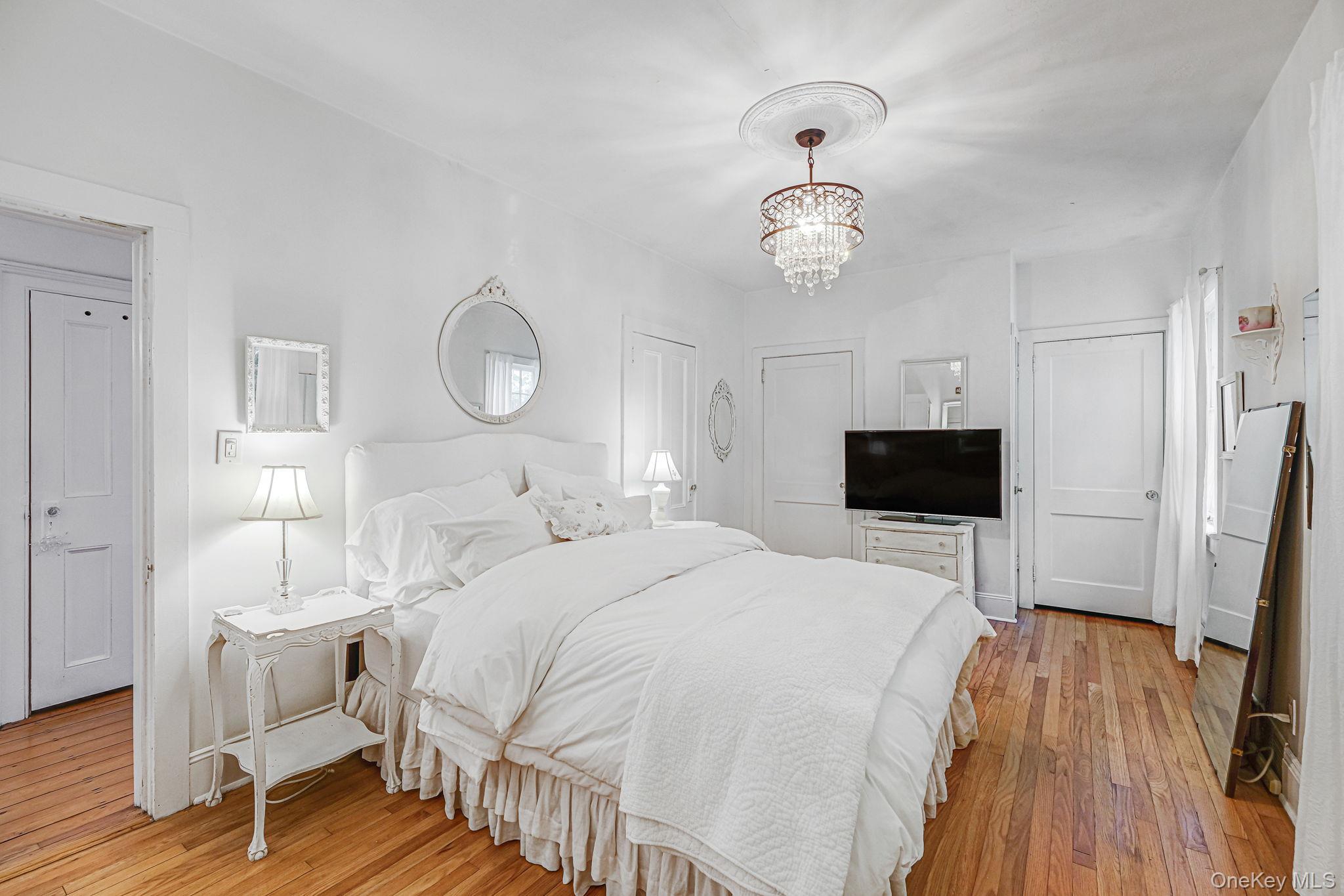 45 Shore Road, East Setauket, NY 11733