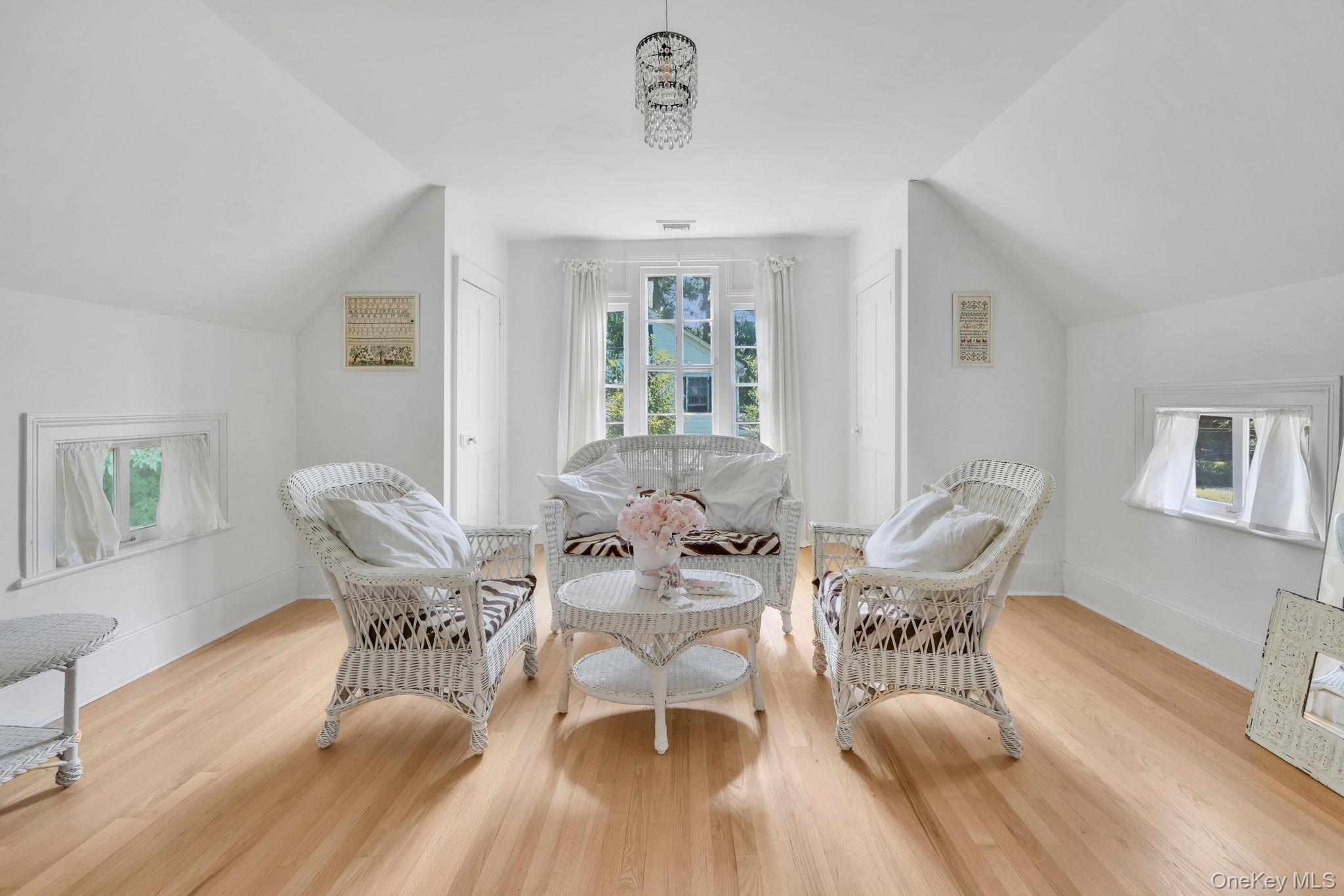 45 Shore Road, East Setauket, NY 11733