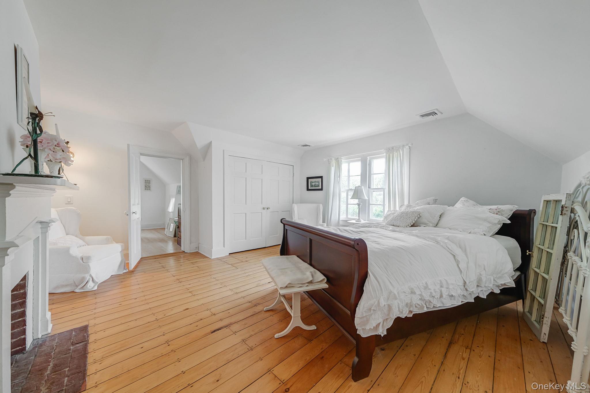 45 Shore Road, East Setauket, NY 11733