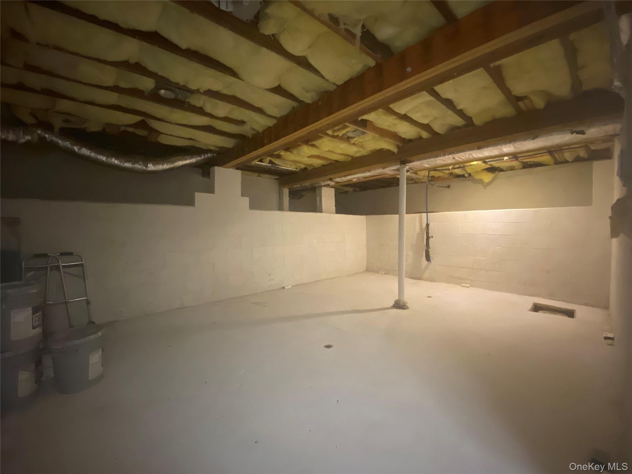 19 West End Avenue, East Quogue, NY 11942