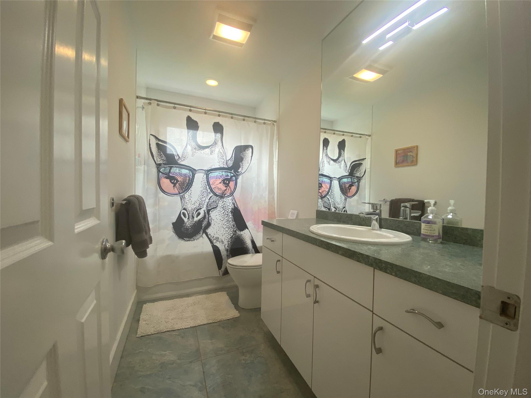 19 West End Avenue, East Quogue, NY 11942