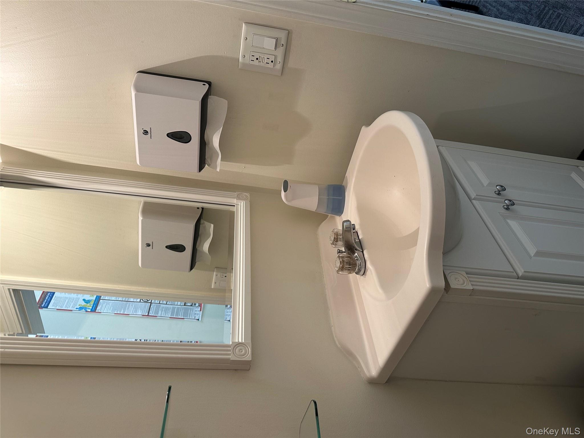 414 Elwood Avenue, Hawthorne, NY 10532