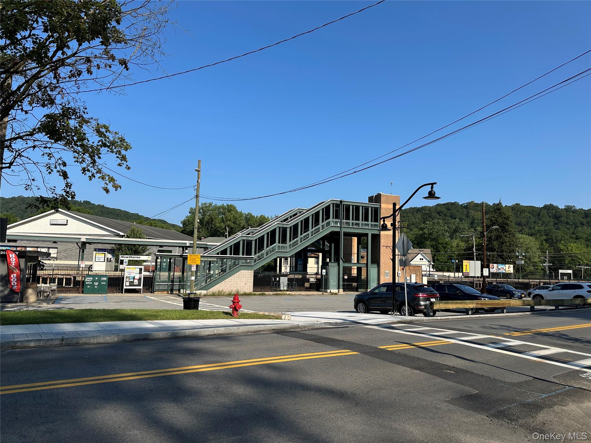 414 Elwood Avenue, Hawthorne, NY 10532