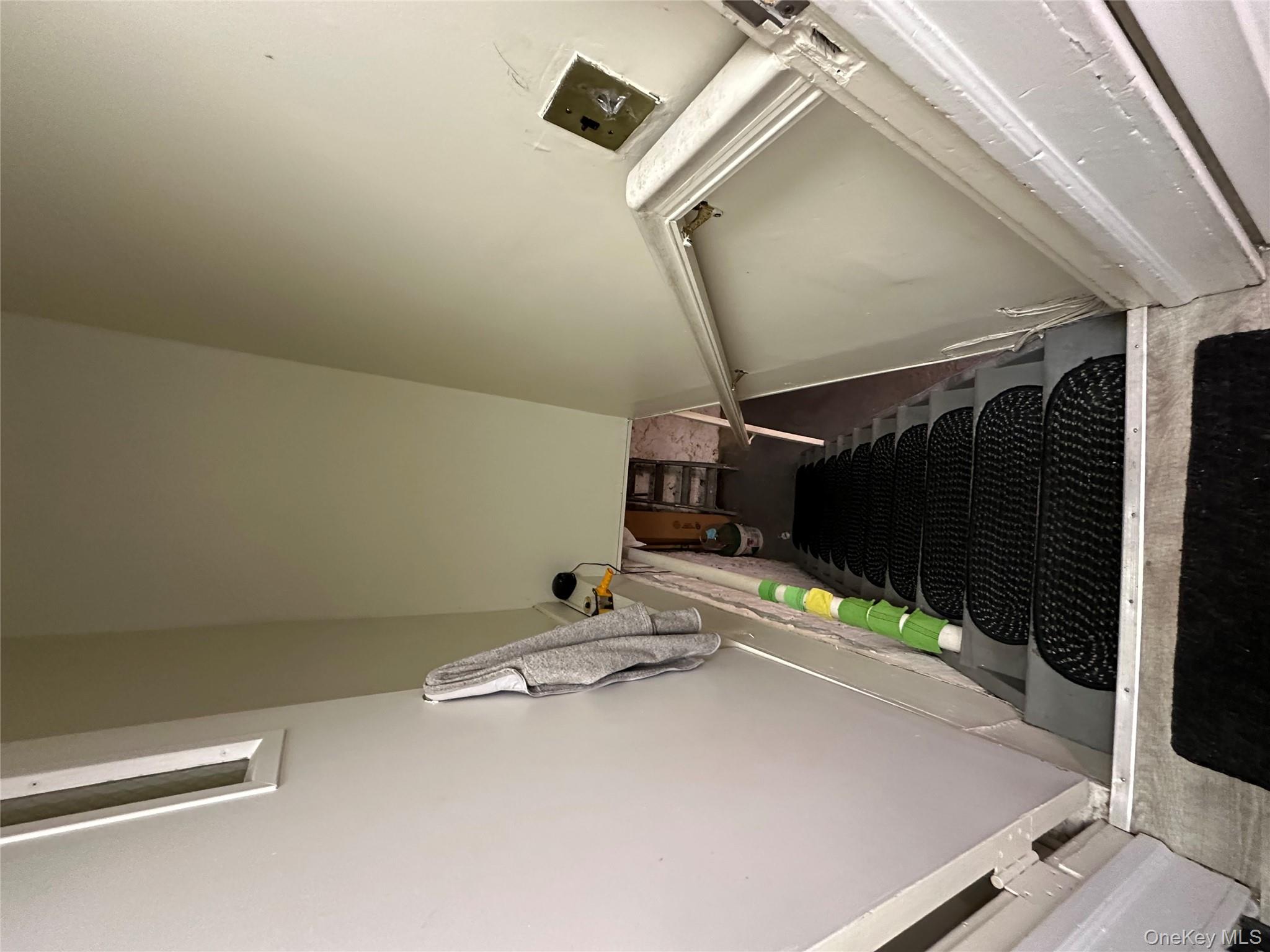 414 Elwood Avenue, Hawthorne, NY 10532