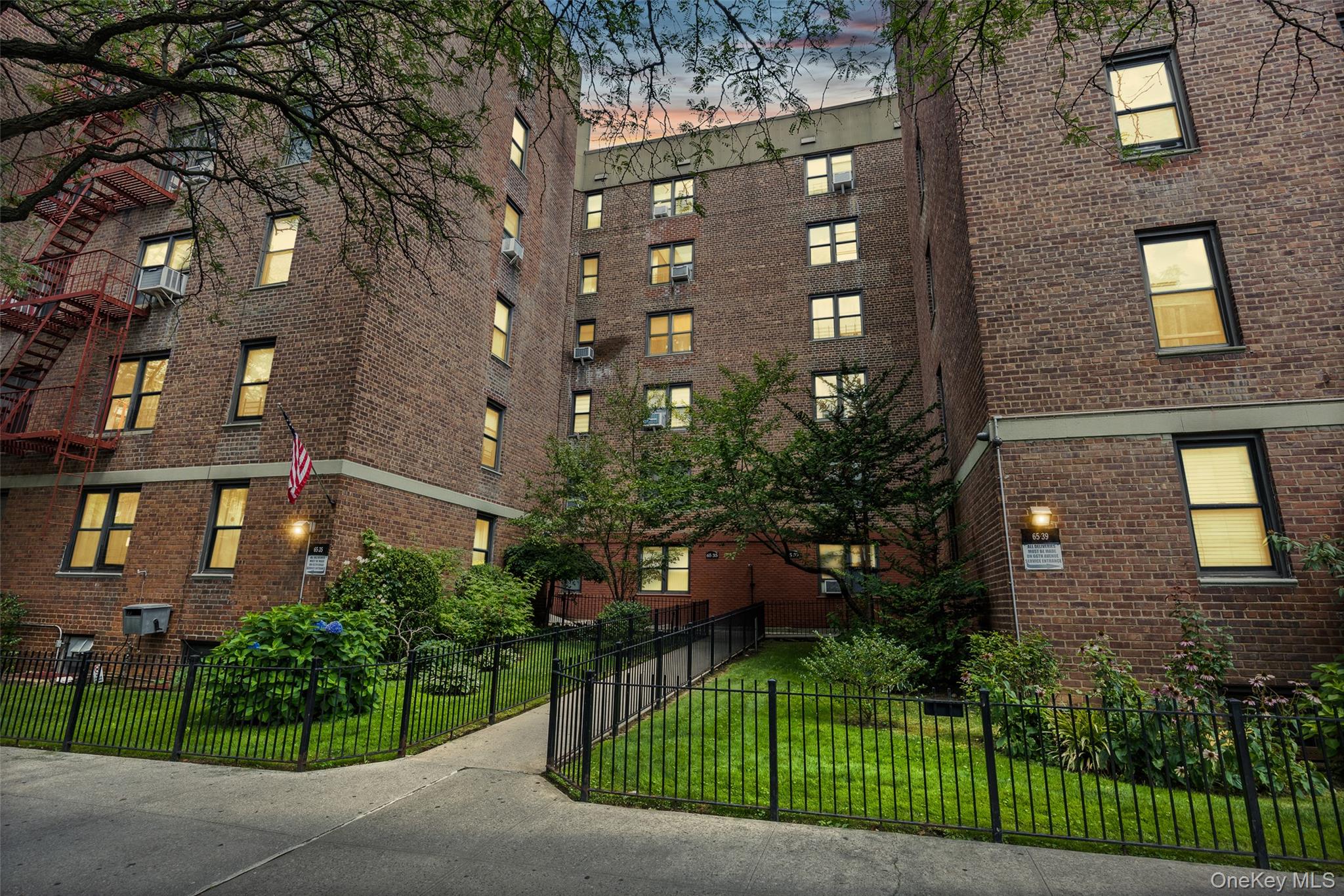 65-39 108th Street # E-10, Forest Hills, NY 11375