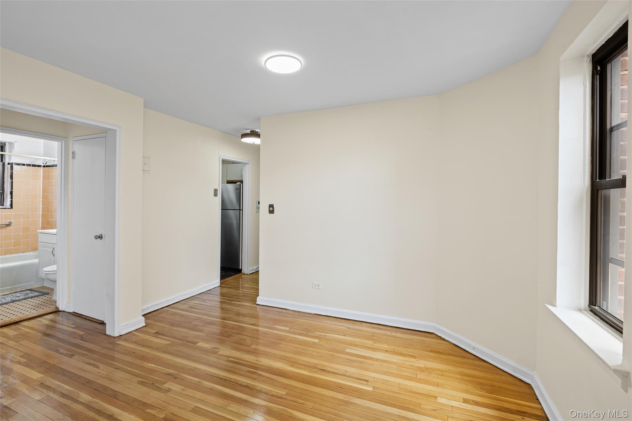 65-39 108th Street # E-10, Forest Hills, NY 11375