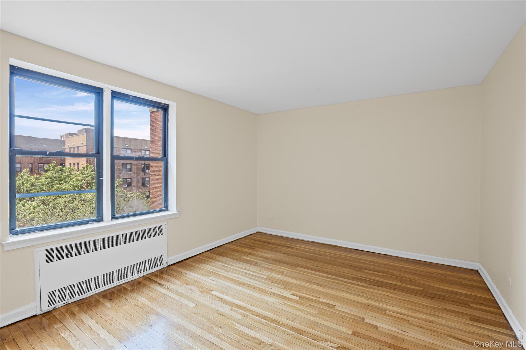 65-39 108th Street # E-10, Forest Hills, NY 11375