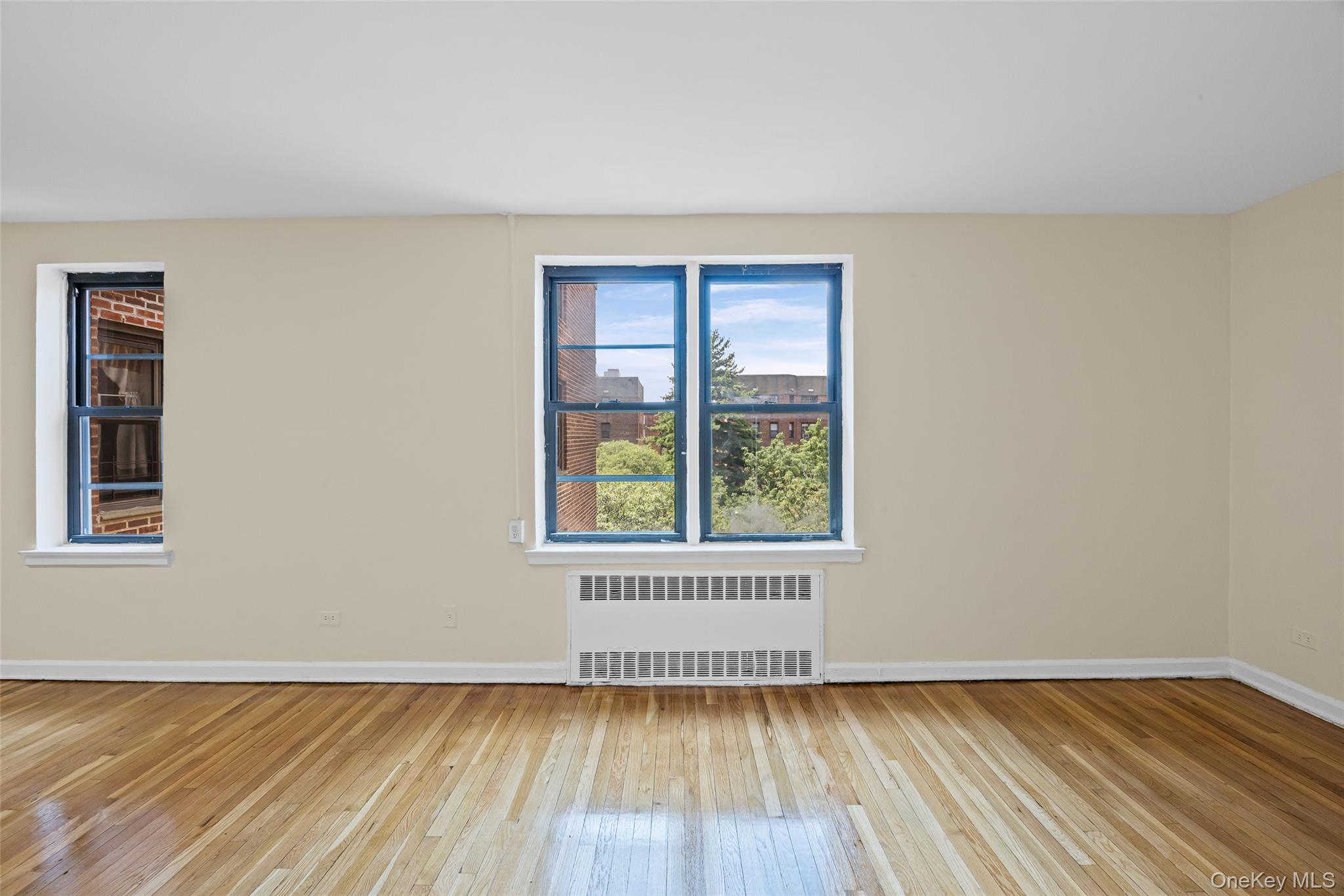 65-39 108th Street # E-10, Forest Hills, NY 11375