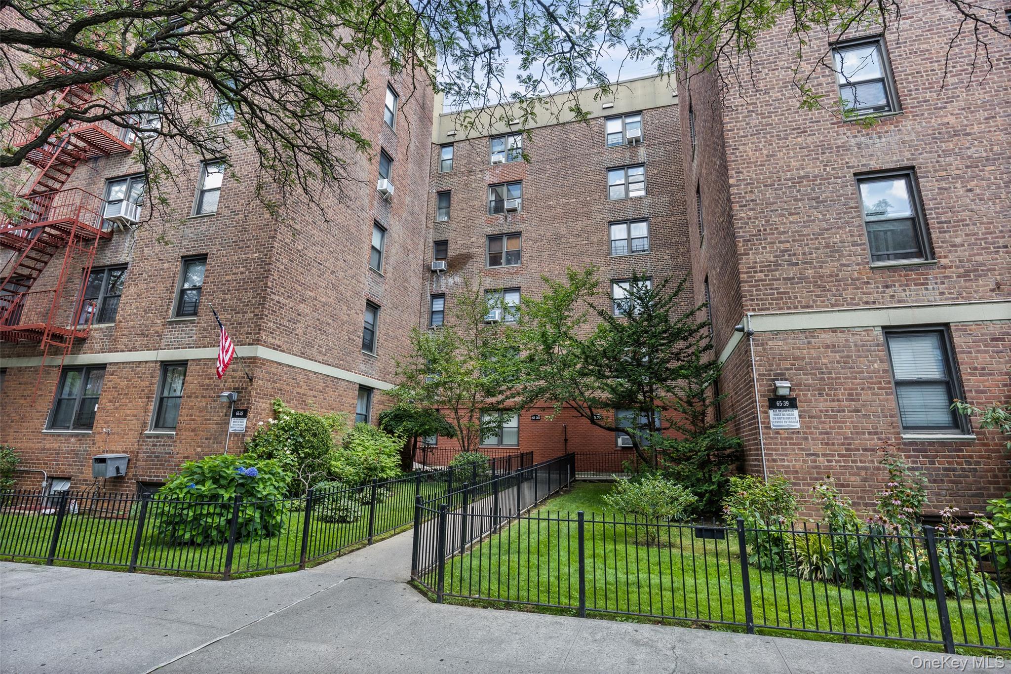 65-39 108th Street # E-10, Forest Hills, NY 11375