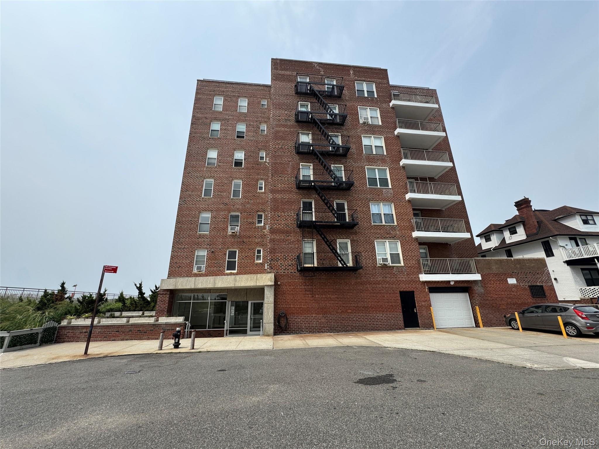 125 Beach 124th Street # 2L, Rockaway Beach, NY 11694