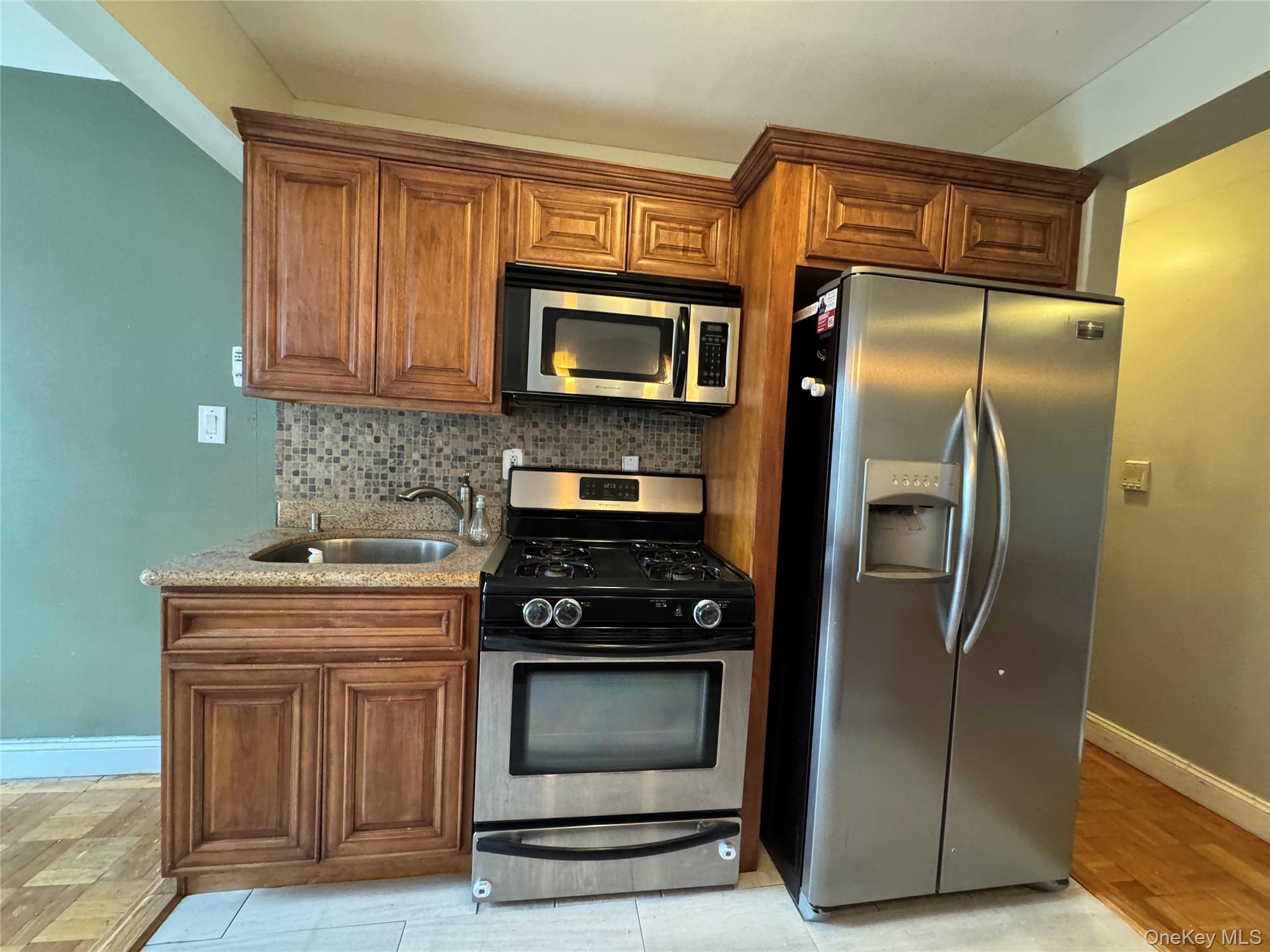 125 Beach 124th Street # 2L, Rockaway Beach, NY 11694