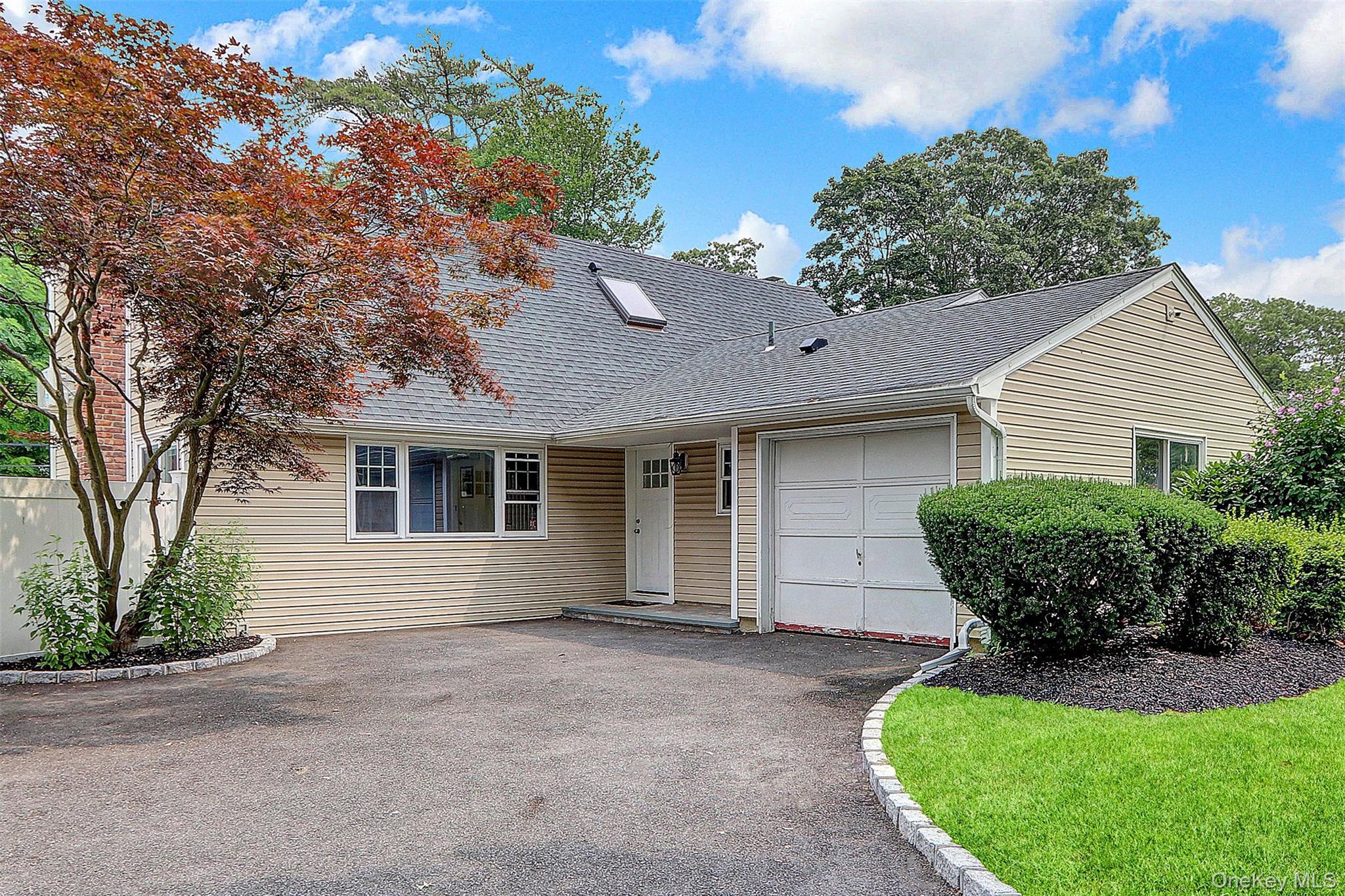 5 Arcadia Drive, Dix Hills, NY 11746