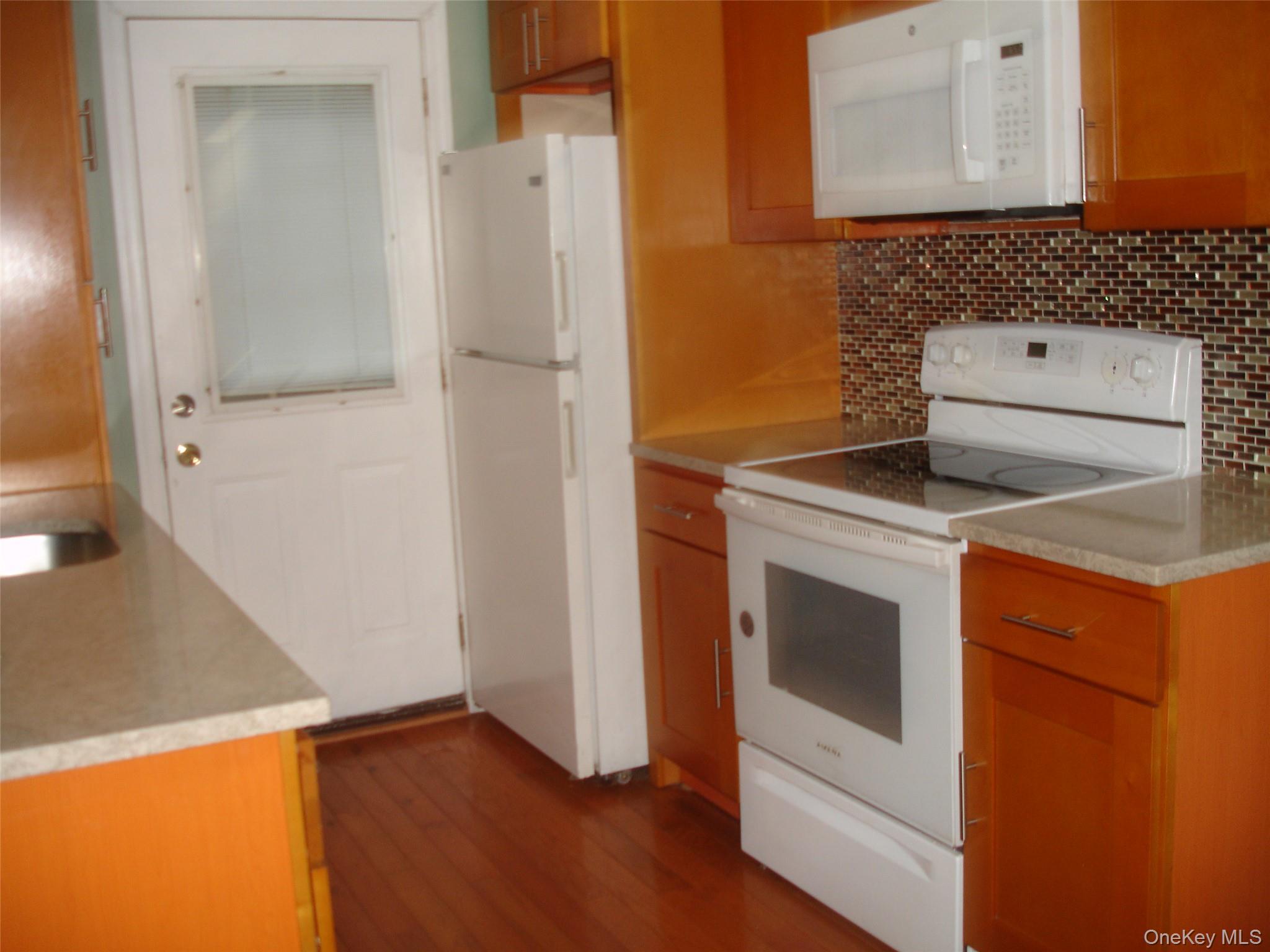 253 Frederick Avenue, Floral Park, NY 11001