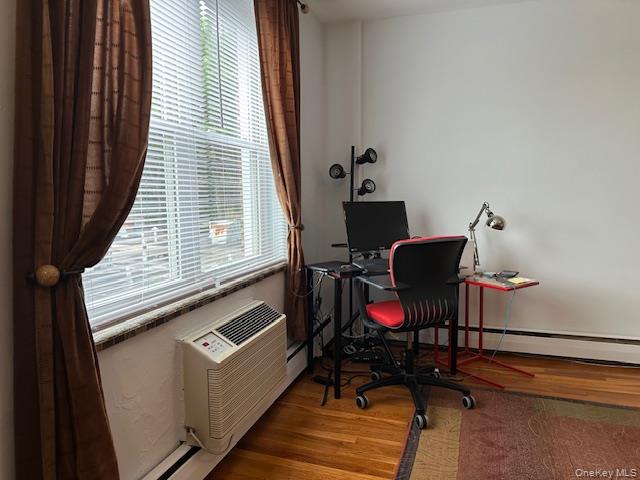 21 Bond Street # 2C, Great Neck, NY 11021