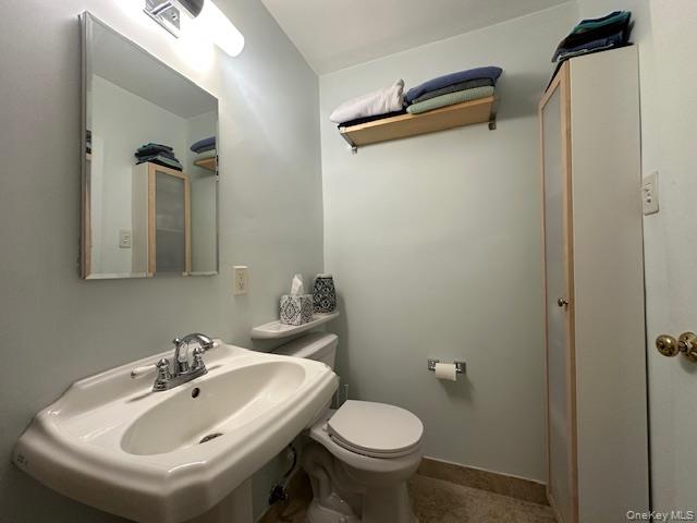 21 Bond Street # 2C, Great Neck, NY 11021
