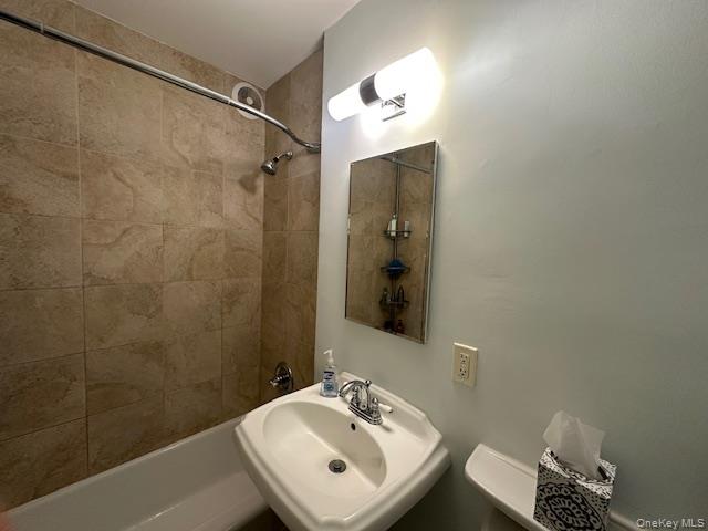 21 Bond Street # 2C, Great Neck, NY 11021